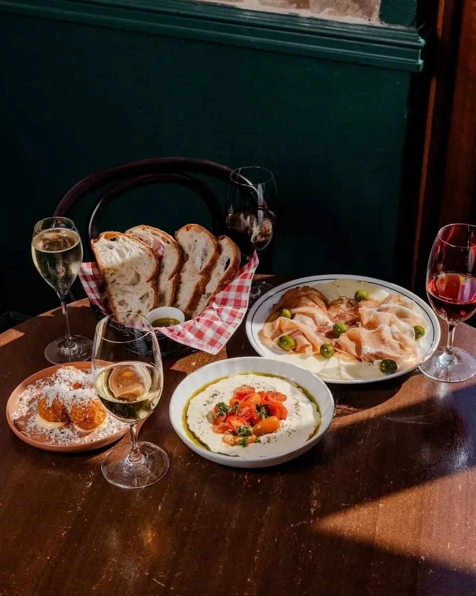 Bottomless lunch, just how it should be. Elevated, generous and made to share 🇮🇹

Every Saturday | Bookings from 12pm (1.5hr sitting)
Tickets $79 pp | Non-alc option $69 pp | Dietary requirements extra $5pp

Book via link in bio!