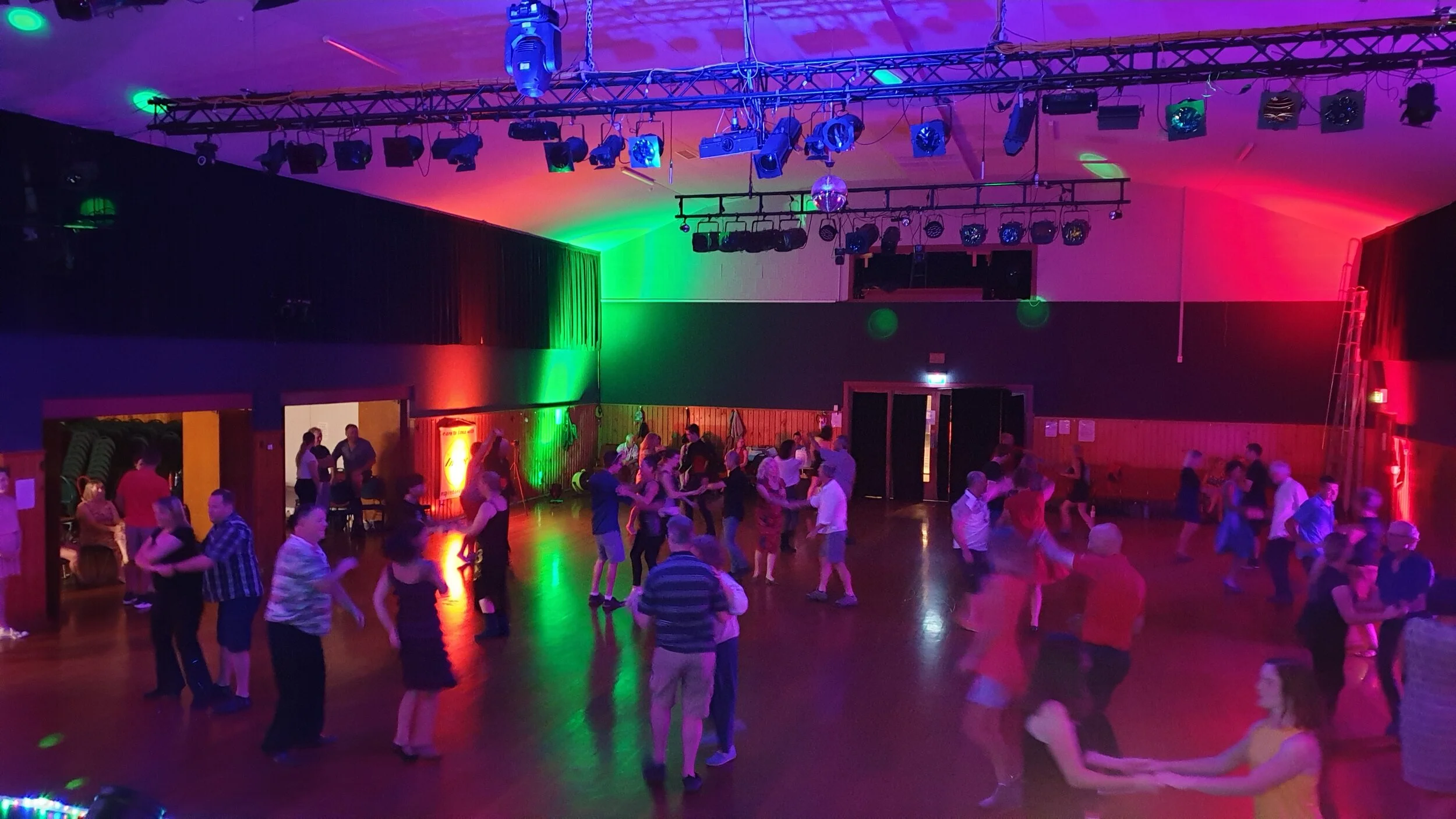 3. sat night dance party ss 2020 (10).jpg