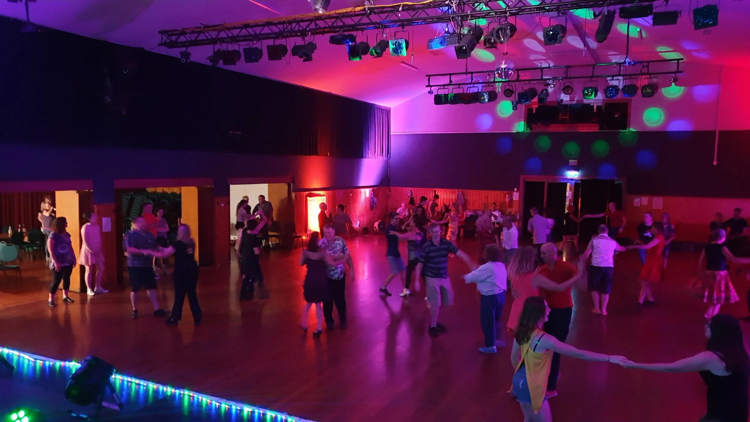 3. sat night dance party ss 2020 (12).jpg