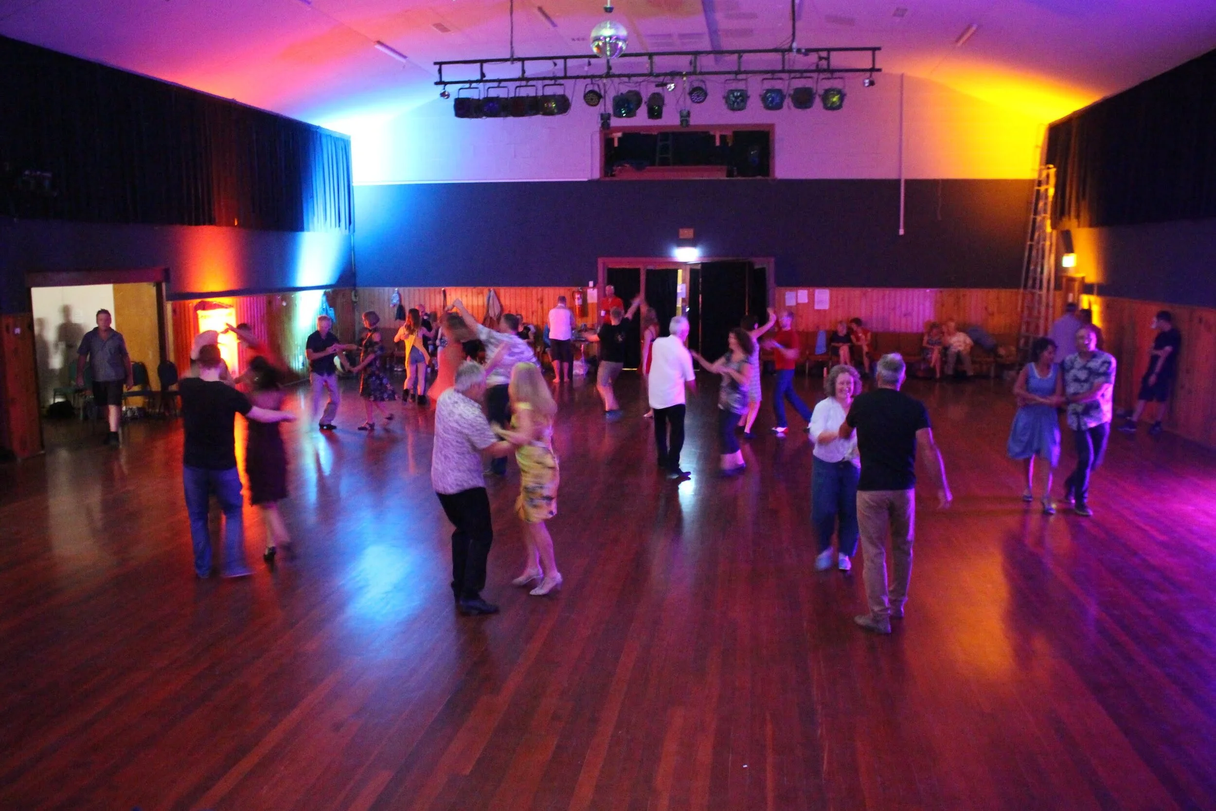 3. sat night dance party ss 2020 (32).jpg