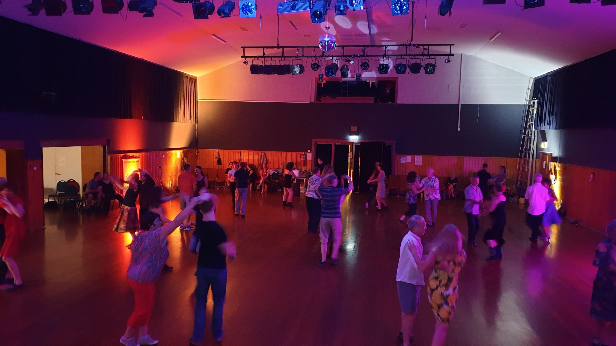 3. sat night dance party ss 2020 (17).jpg