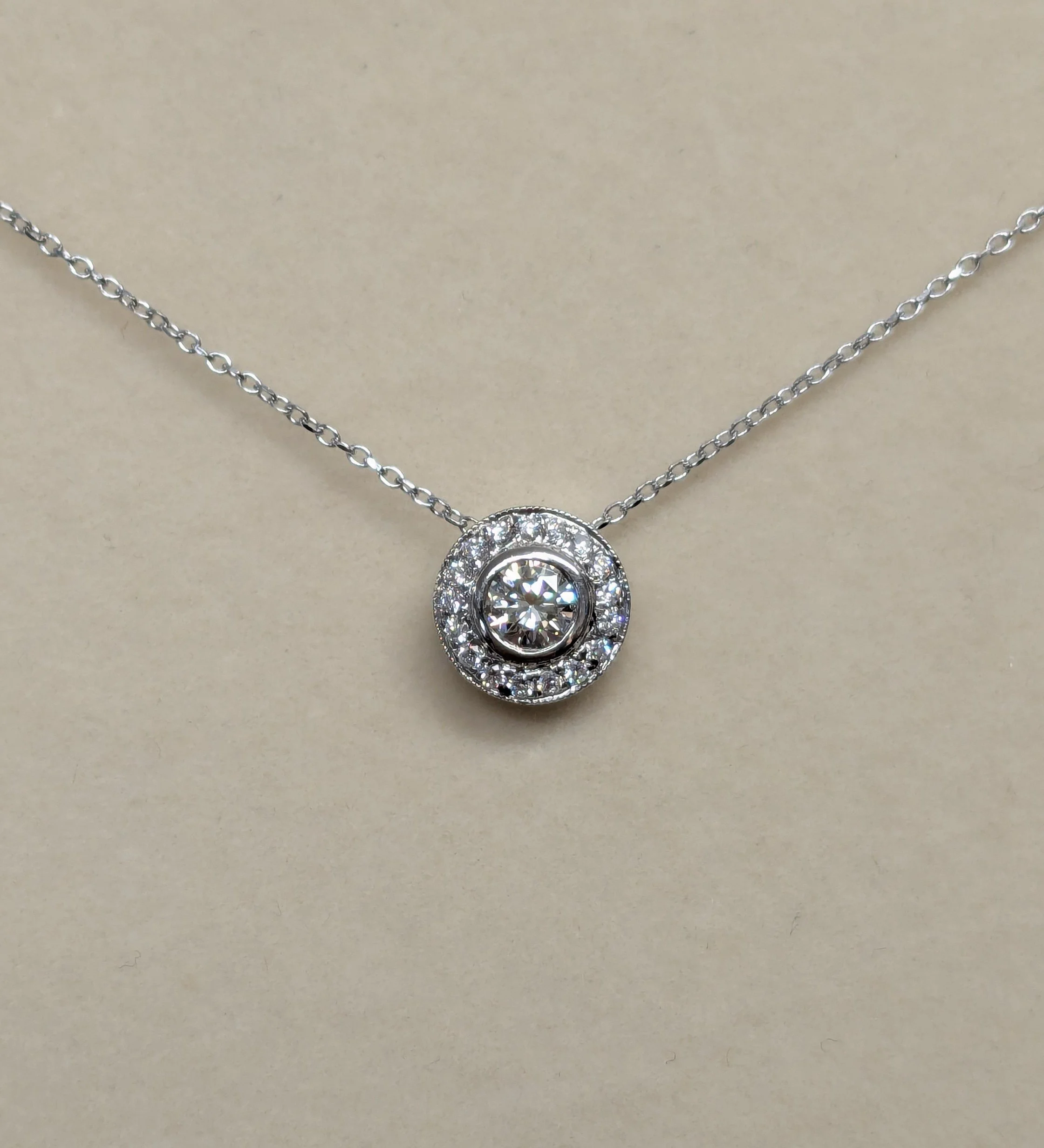 Diamond cluster pendant and chain
