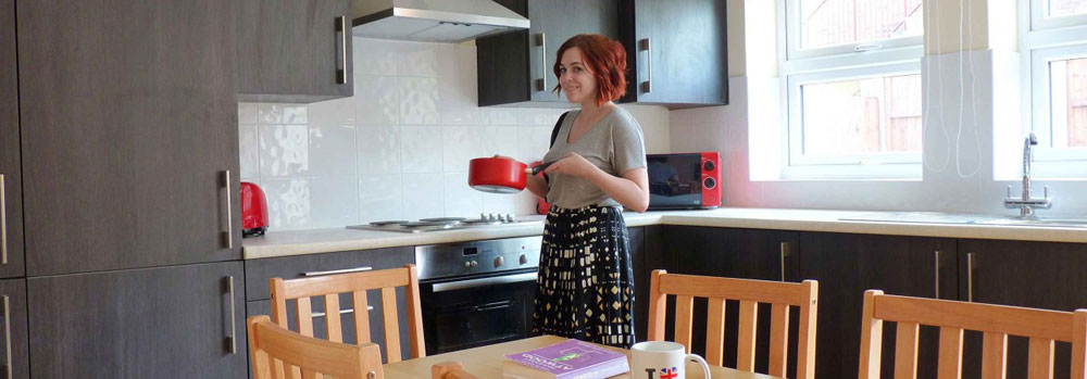 Britannia-House-Shares-Kitchen.jpg