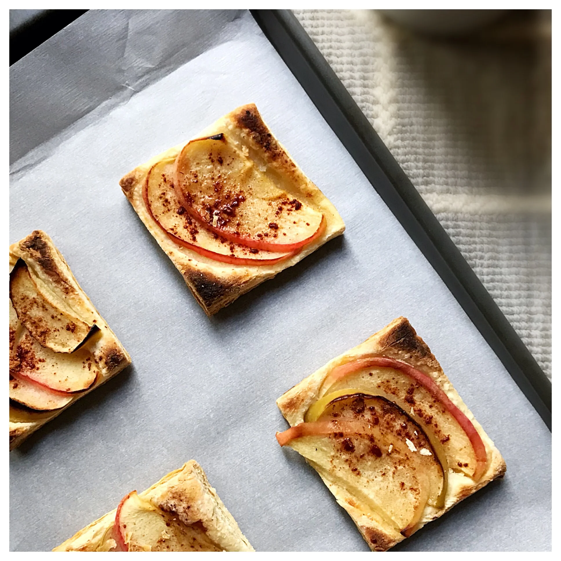 Cinnamon Apple Tarts