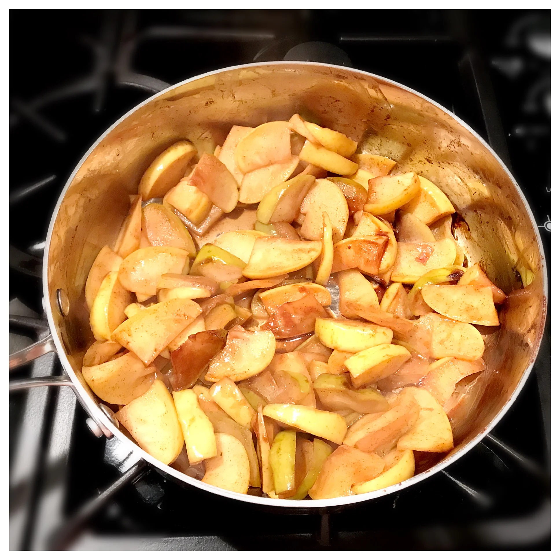 Warm Skillet Cinnamon Apples