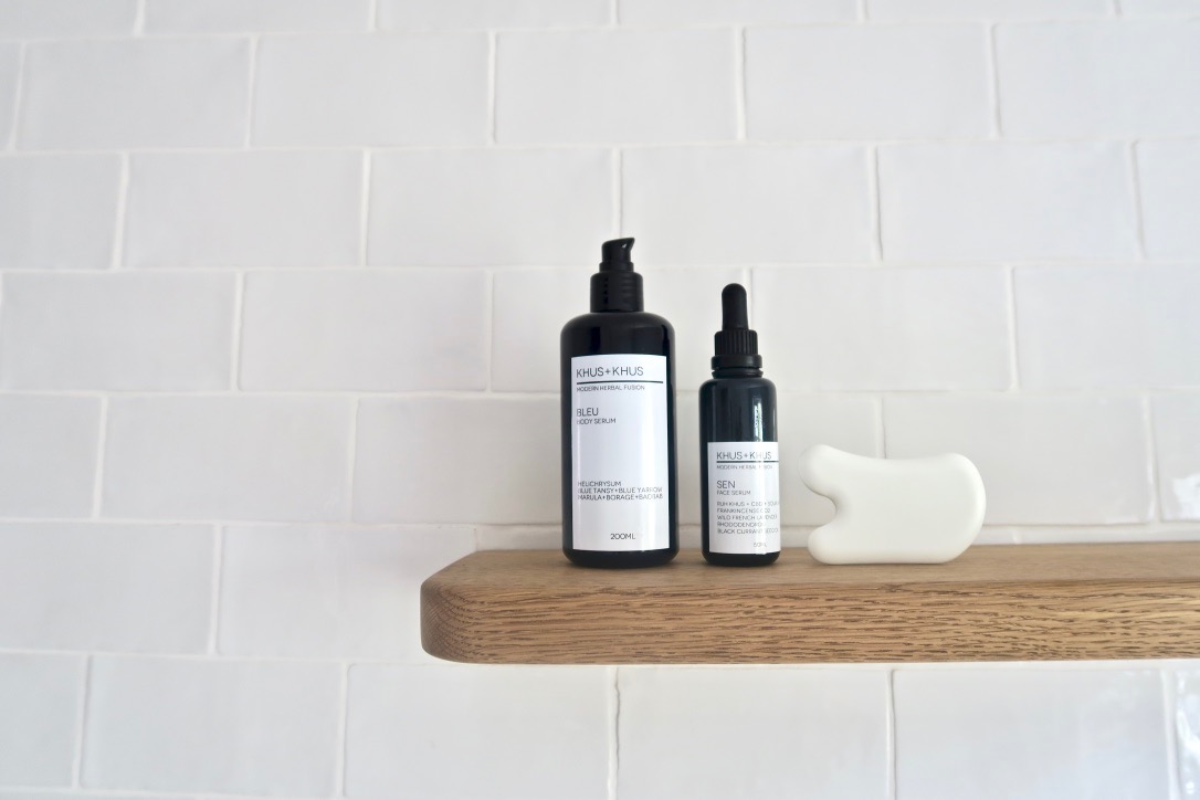 Khus + Khus bleu and sen face and body oil_6266.jpg