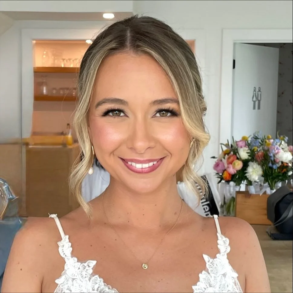 r a d i a n c e - a quality of brightness & happiness that can be seen on a person’s face. 🌟
••••••••••••••••••••••••&