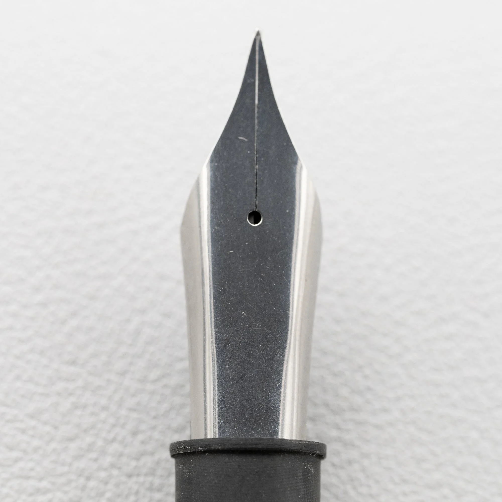 Magna #8 - Fine - Polished Steel