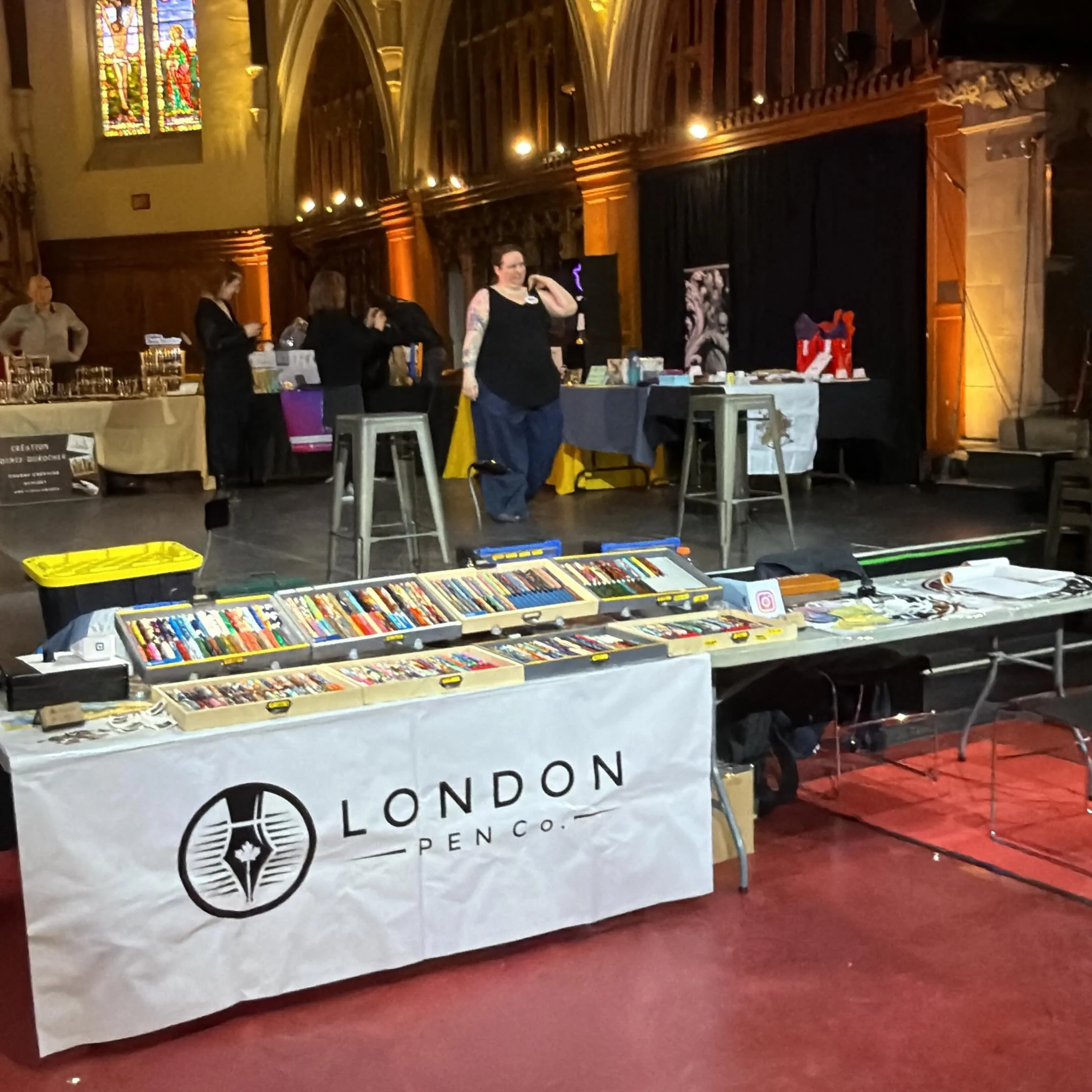 All set up and ready for the doors to open at @scriven.montreal #penmaker #fountainpenmaker