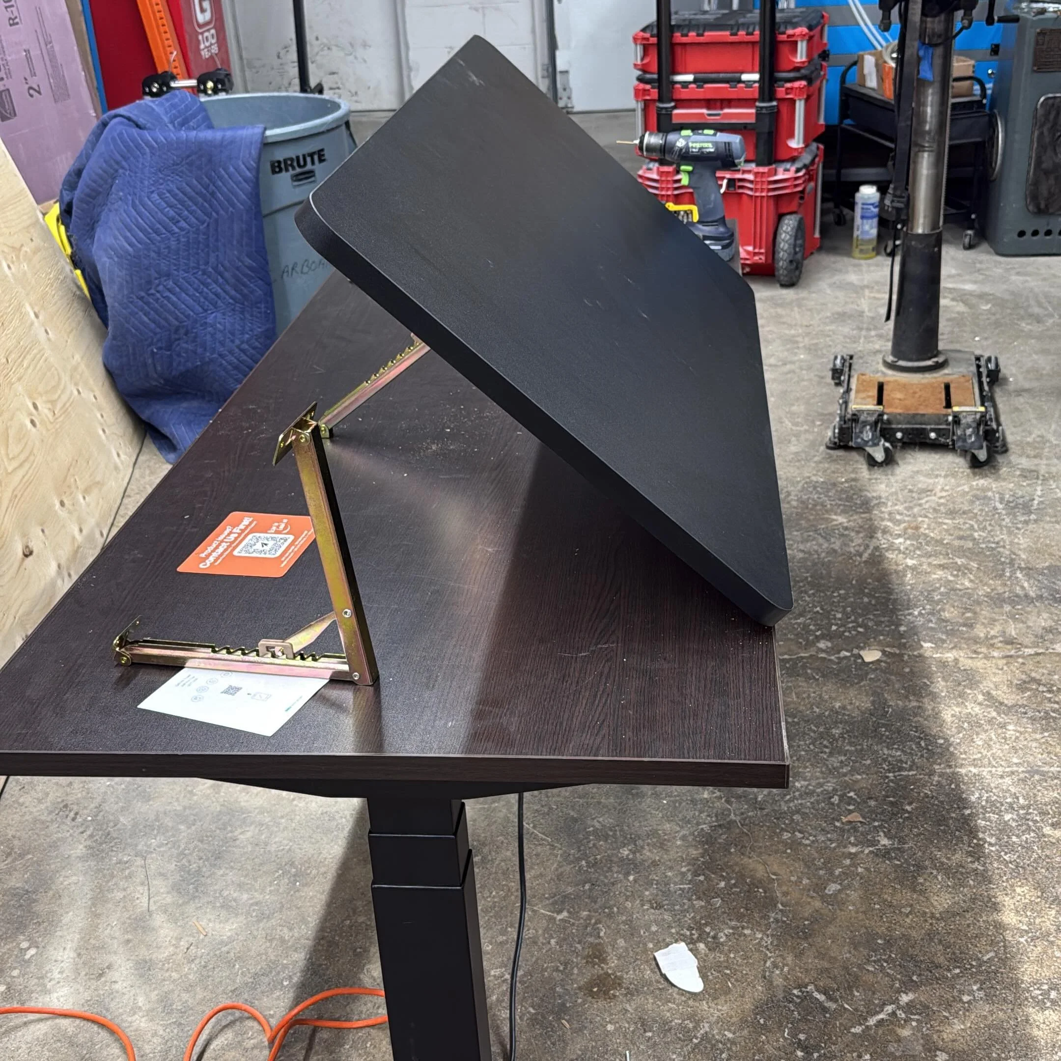 Well it took a little messing around but now I have my new art/writing desk to take home. #penmaker