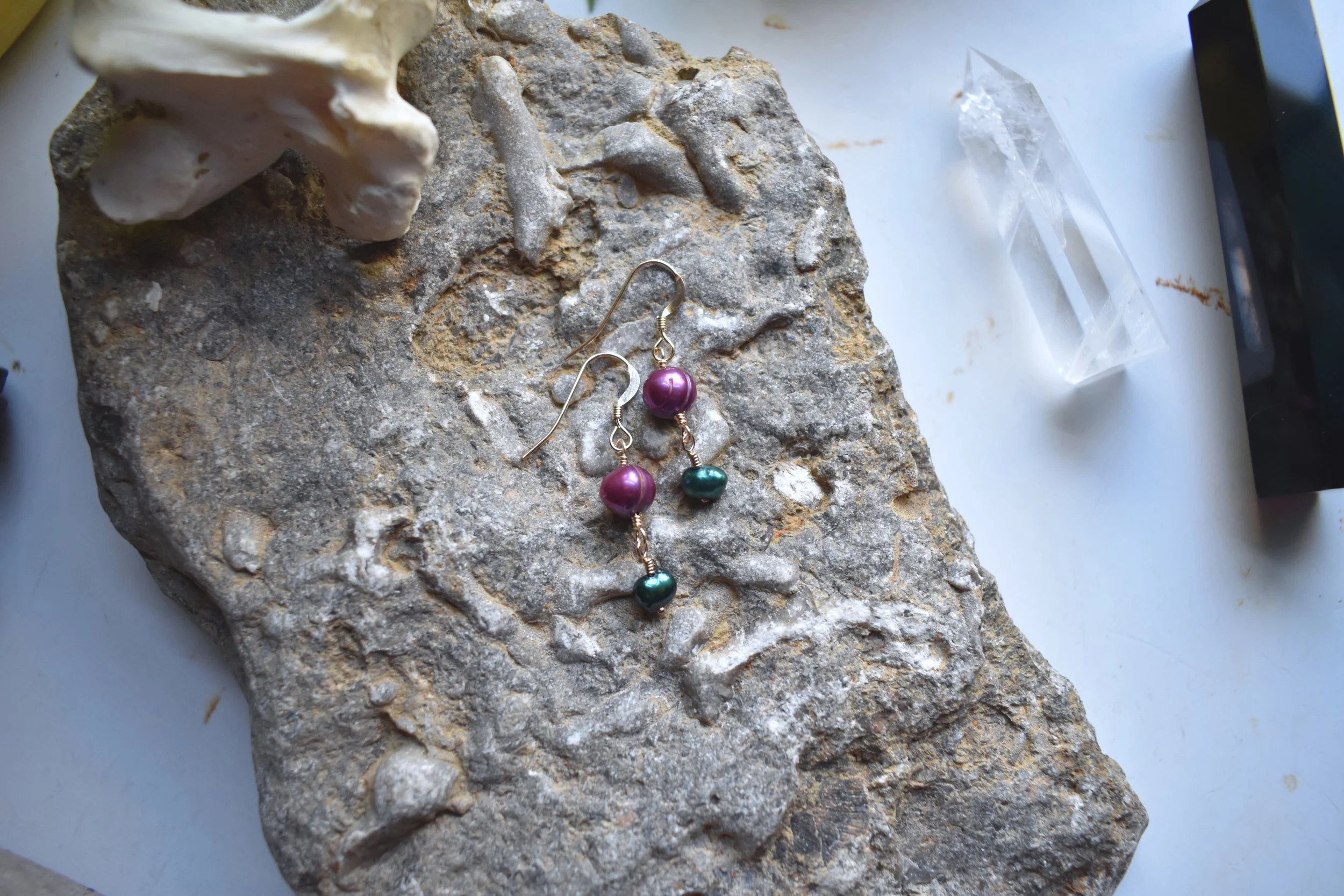 Mumsy Earrings | Gold | Freshwater Pearl