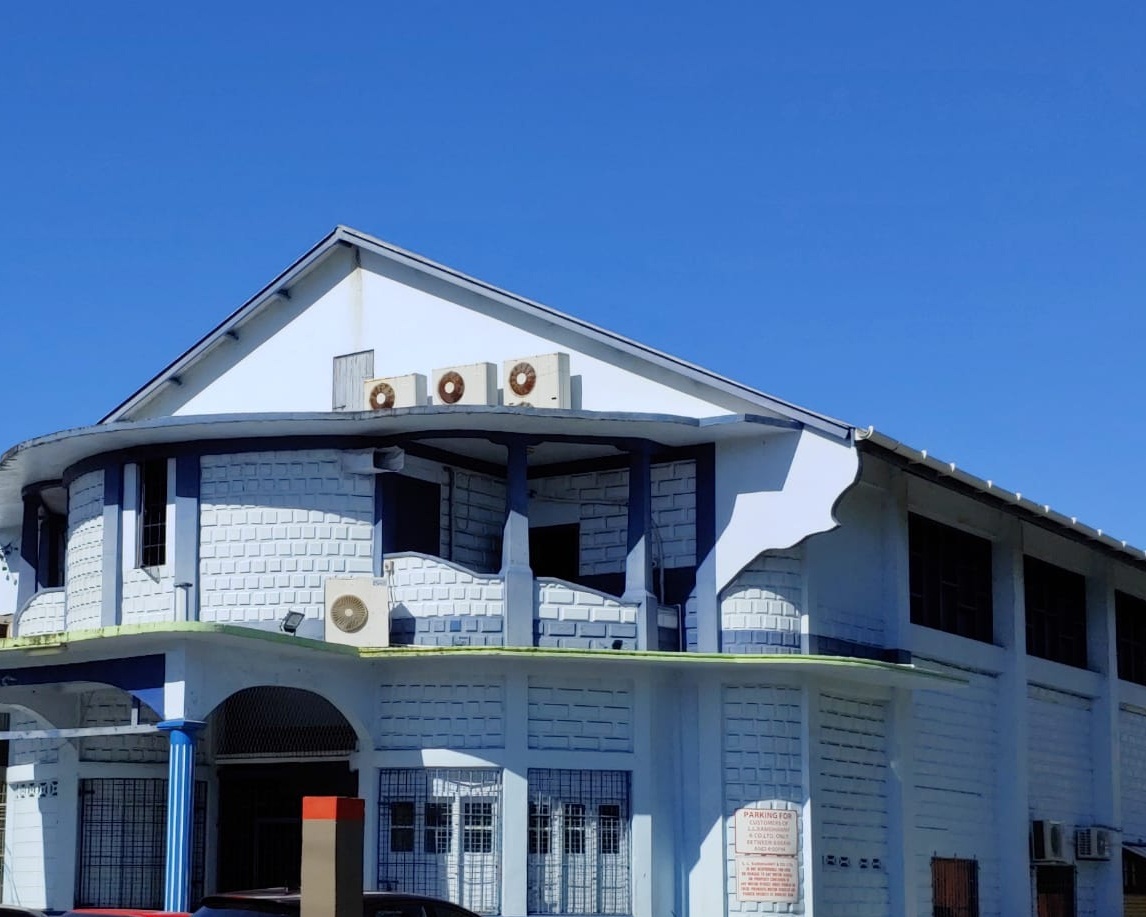 Deluxe Cinema