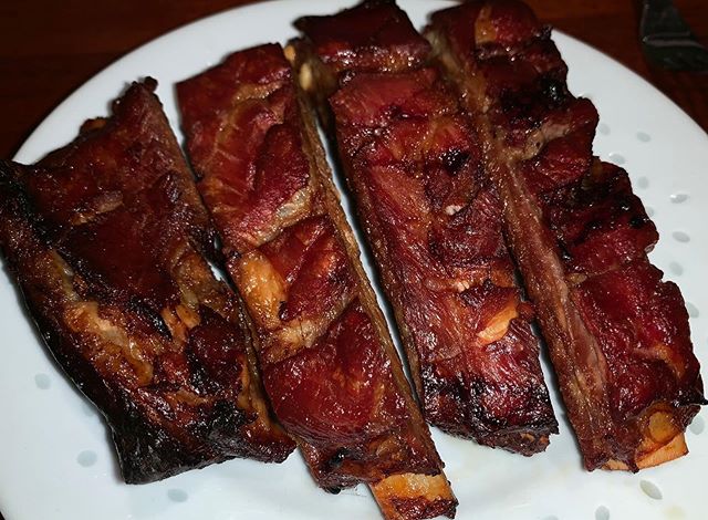 Life is good, especially on a Friday! π Start your weekend with our BBQ spare ribs. #MustardGreensPhilly #MustardGreens #SpareRibs #PhillyFood