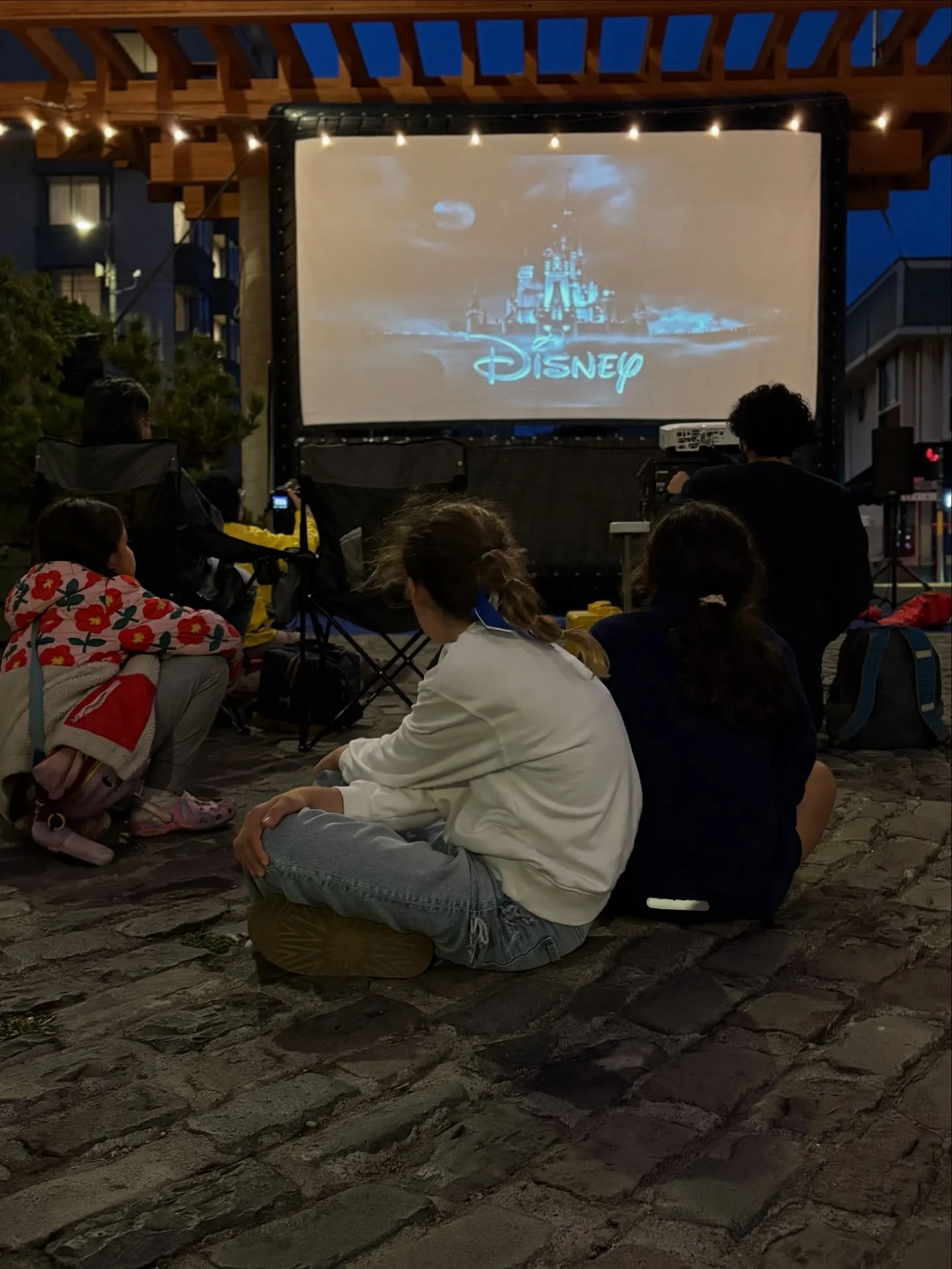 Kids and adults enjoying an outdoor movie in the heart of Jtown❤️🎃💀

#nsf #nihonmachisf #nsfoutdoormovienight #frankenweenie #sfjapantown #forourcommunityembracingallcommunities