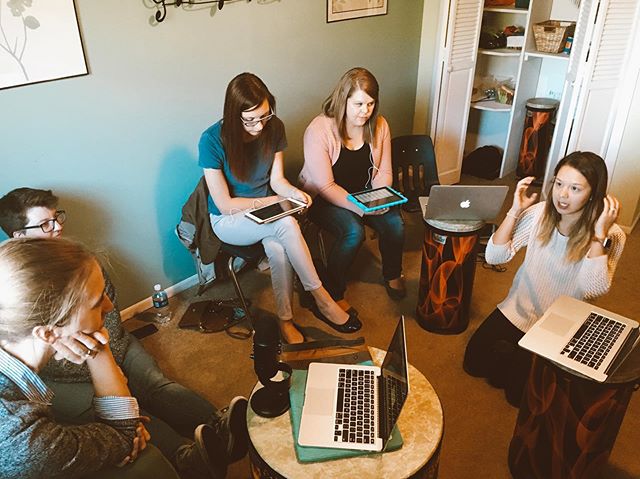 Had a fun morning with the staff music therapists at @harmonymusictherapy talking about GarageBand! We had a thousand devices out and all explored some basics together. .
.
.
#musictherapy #musictherapist #garageband #musictechnology #musictherapytec