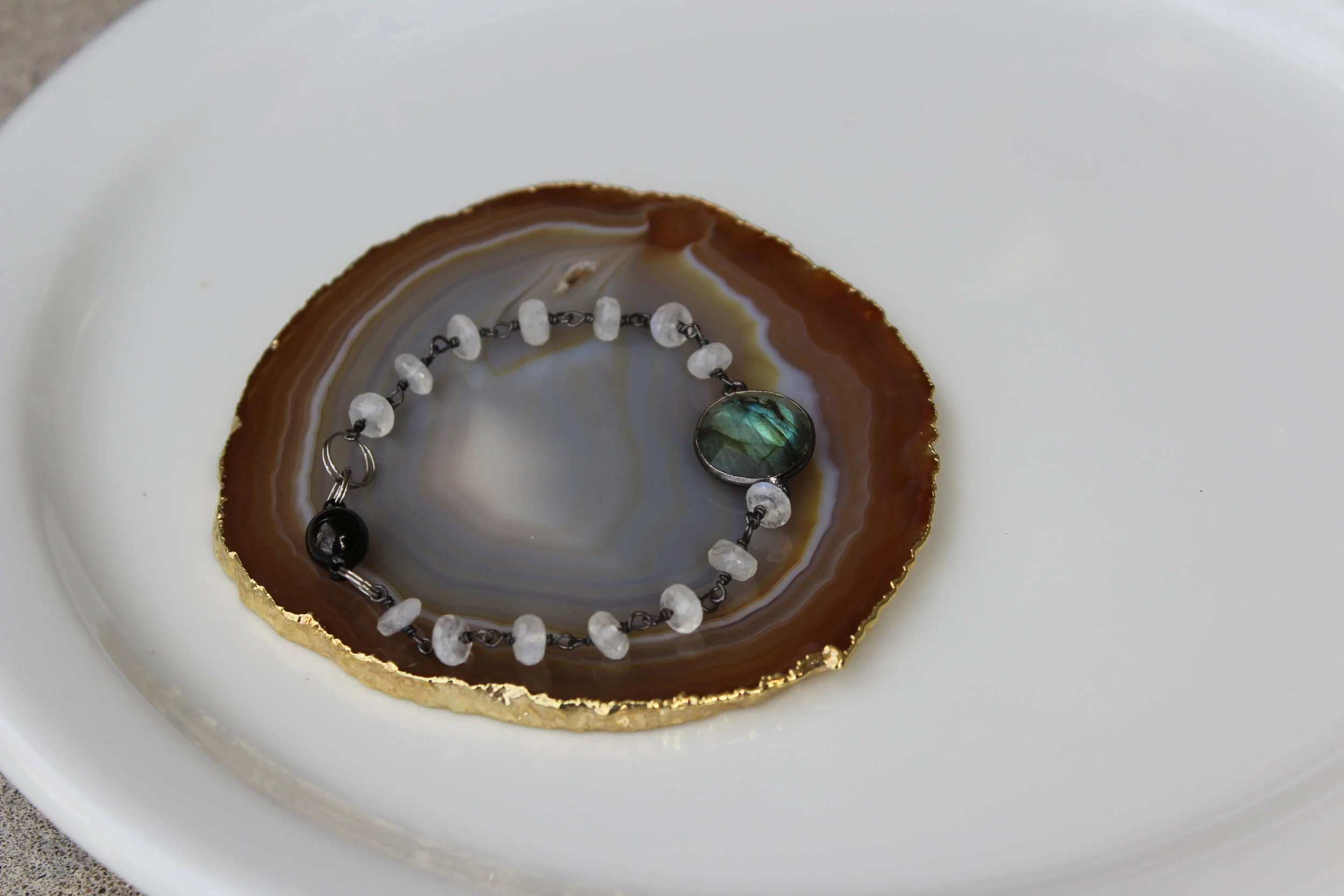 LABRADORITE MOONSTONE MAGNET