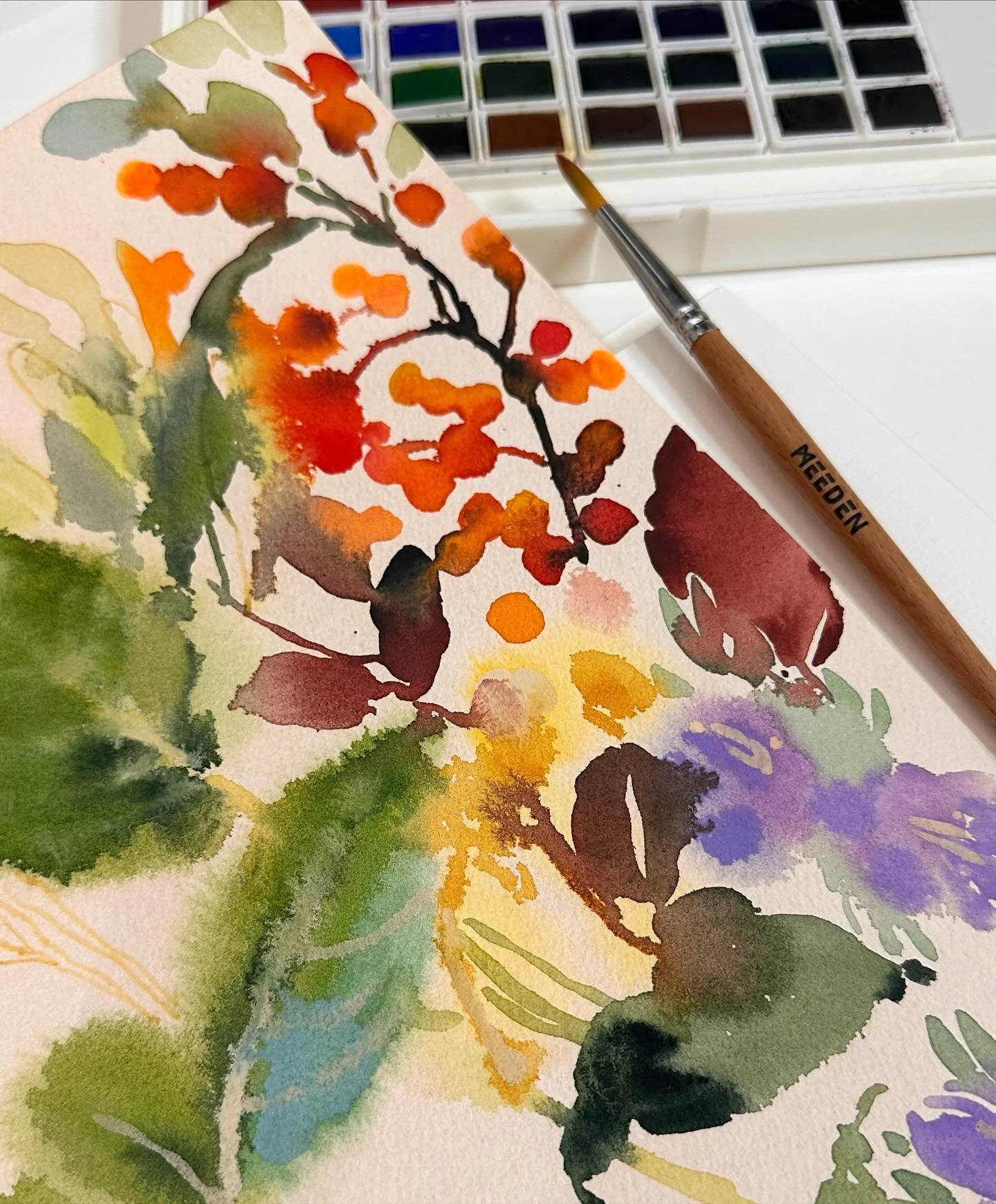 Trying out these super intense @meeden.art watercolours. Really lovely colours. 

#watercolorflowers #watercolourpaintings