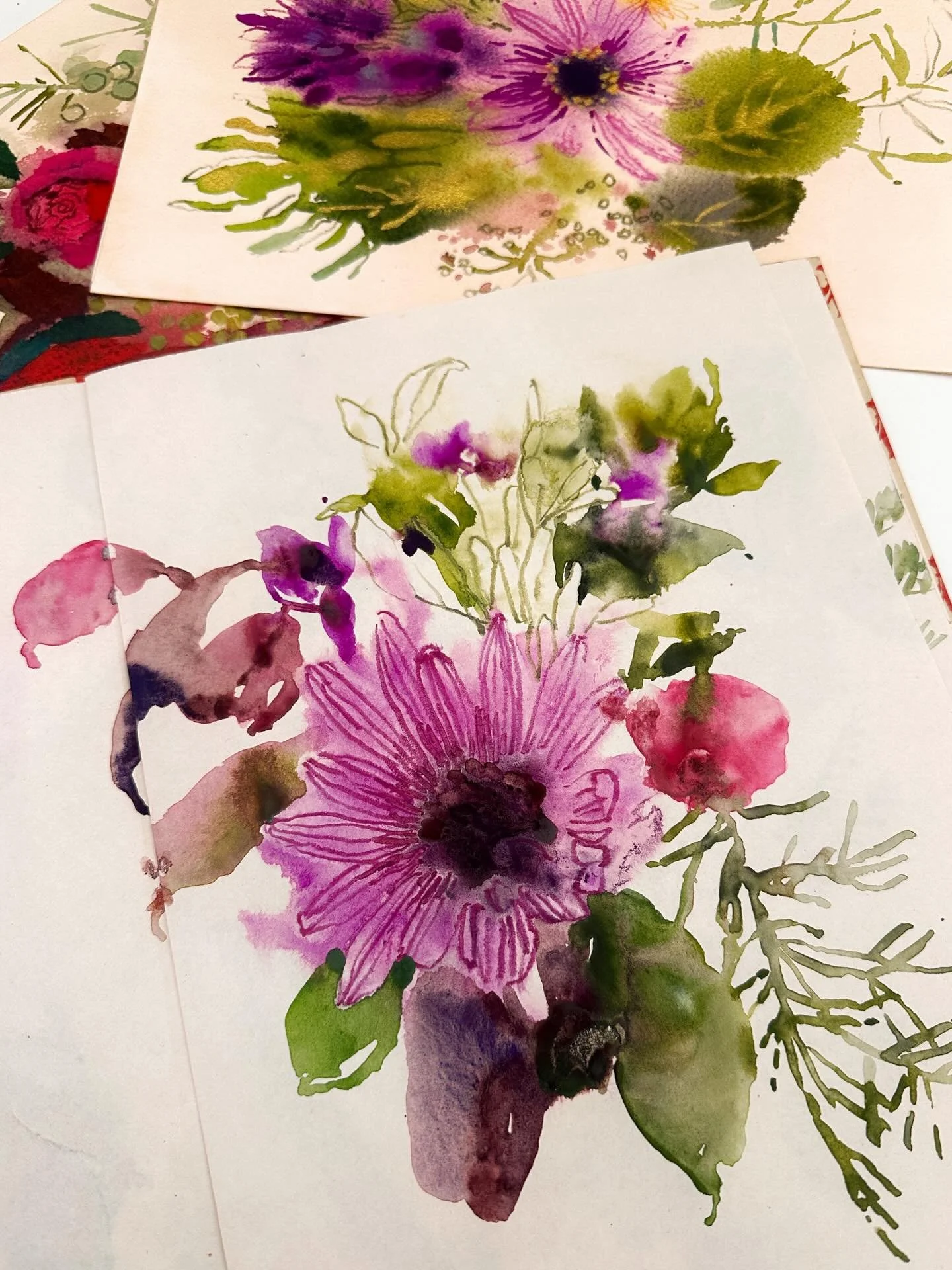 Just tidied up my studio. It was full of rotting flowers. Got a lot of mileage from these purple margaritas. Painted the same bunch over and over. Tomorrow I&rsquo;m going on a foraging expedition for the next haul. 

#watercolourpaint #botanicalpain