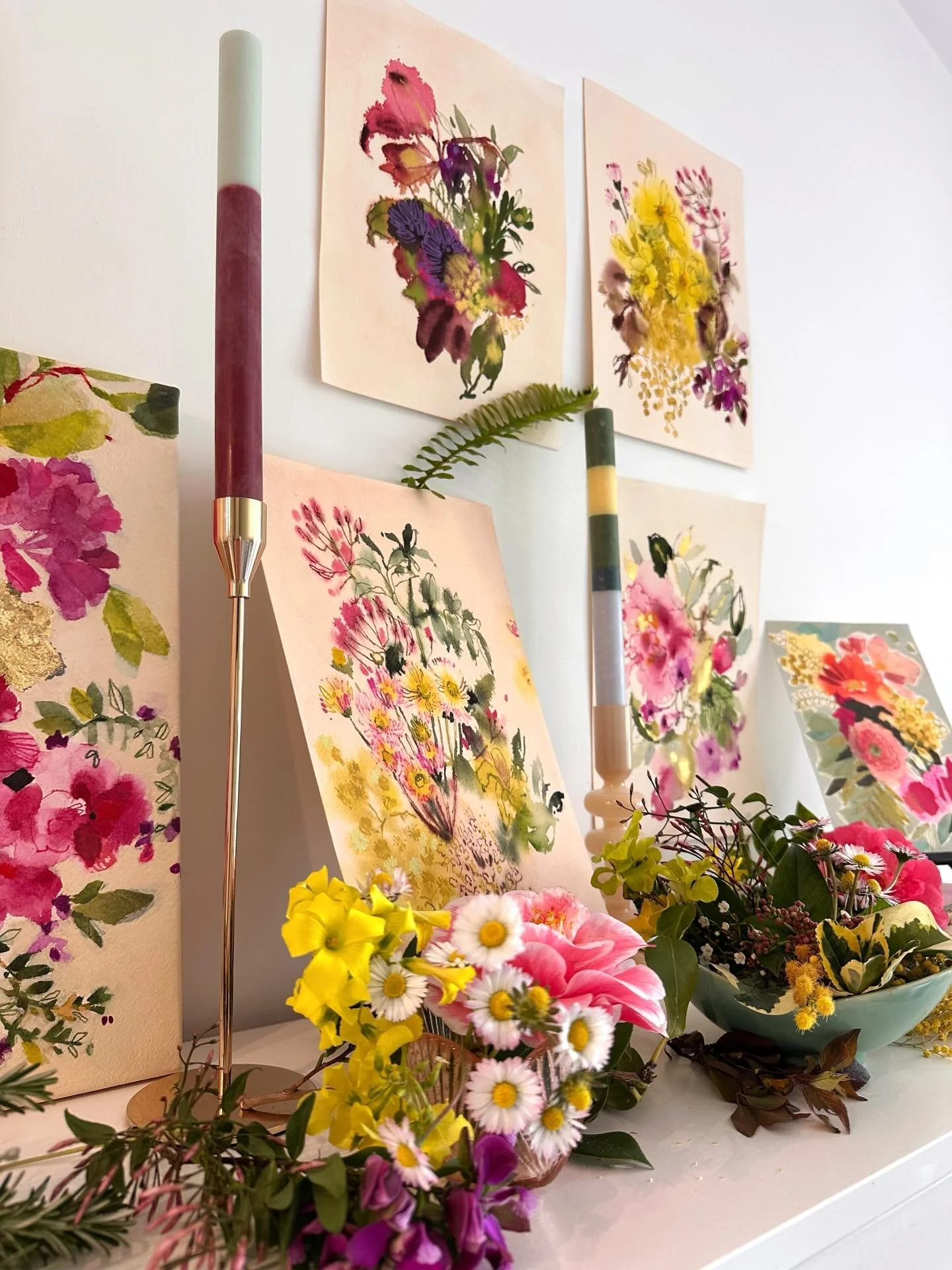 Bringing some sunshine into my studio today. All of these will be available as originals and archival gicl&eacute;e prints soon. 

#originalartworks #paintingonpaper #artcollections #floralpainting