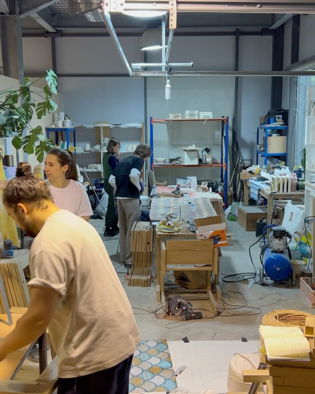 STUDIO LIFE

Novembre a &eacute;t&eacute; un mois tr&egrave;s rempli &agrave; l&rsquo;atelier avec plein de projet trop cool! On vous en dit plus tr&egrave;s bient&ocirc;t. 👀