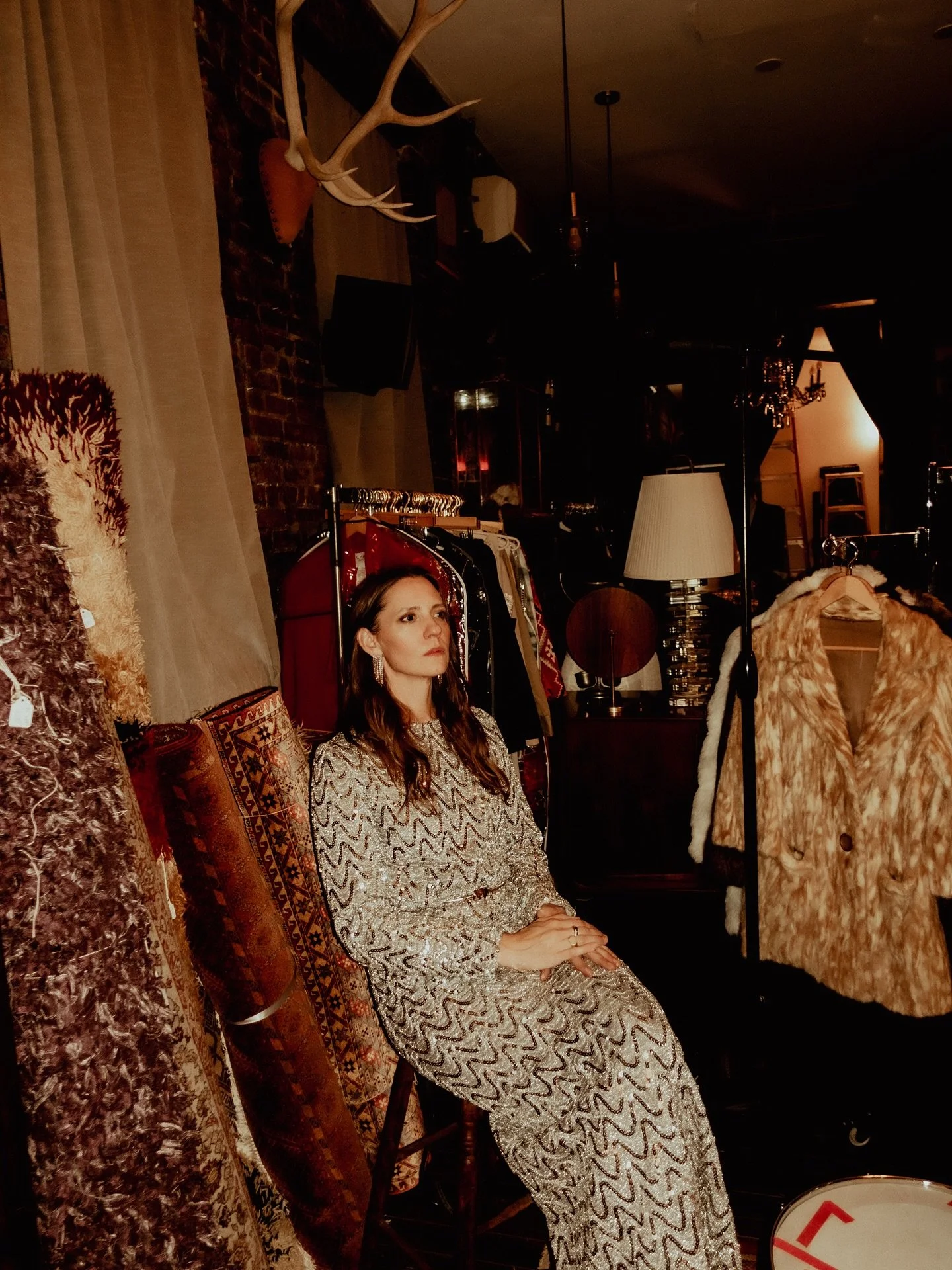 ✨✨✨On Sept 19th, a special show was pieced together by an incredible community in honor of my new song with a live recorded/filmed set at Brooklyn Vintage Co in Bushwick. Endless thanks to Michael, Cat and Josh at @brooklynvintagecompany for turning 