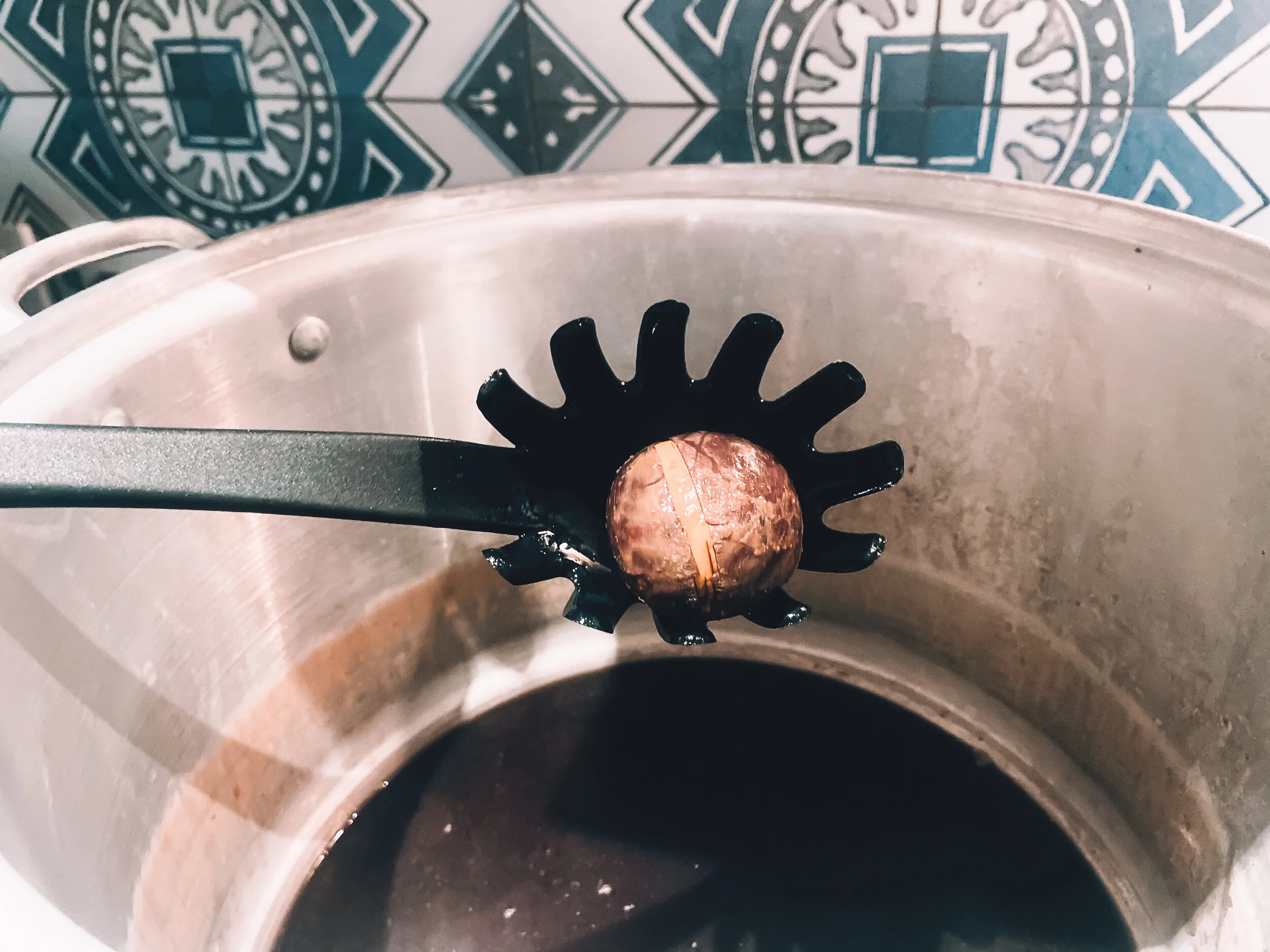 How to Dye Clothes With Avocado Pits (6-Steps With Pictures)