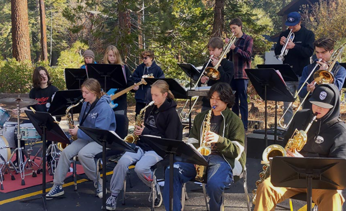 SNOWFEST 40's Night With NTHS Jazz Band