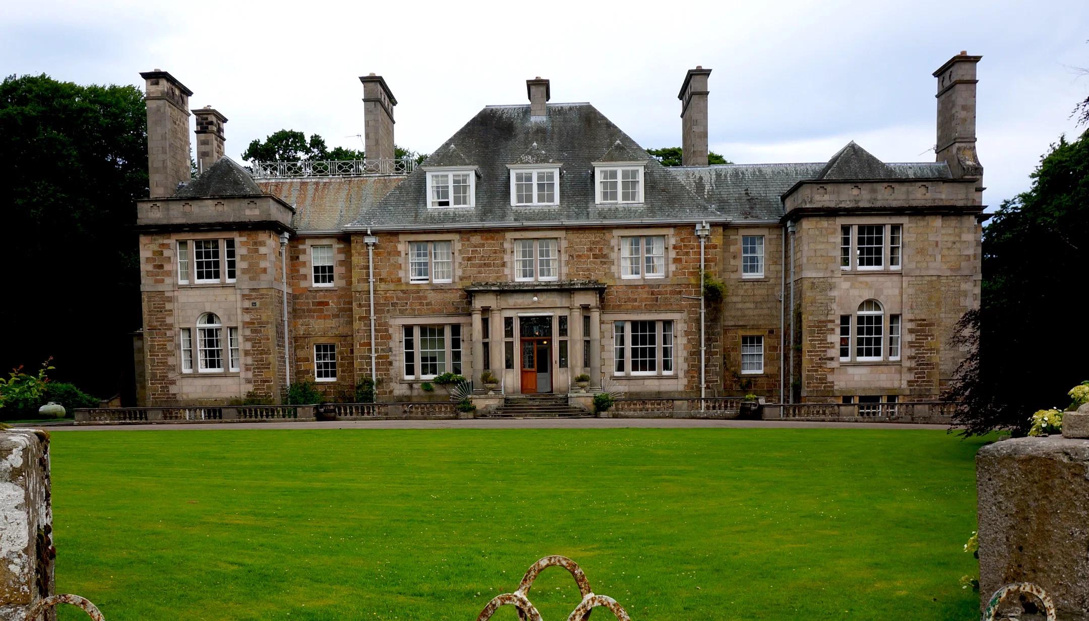 ManorHouse-Burgie-2017.jpg
