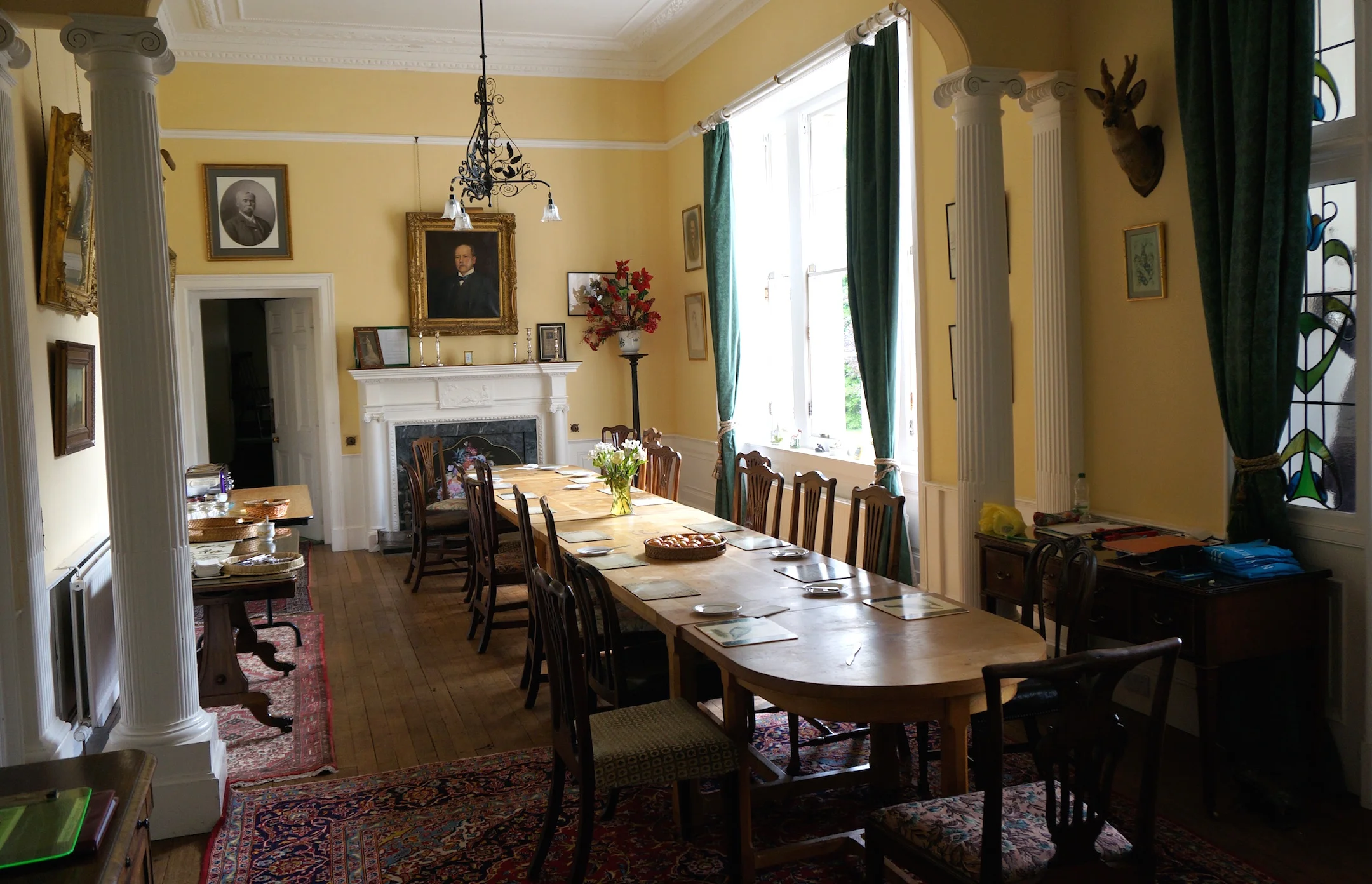 Dining-at-Burgie-2017.jpg