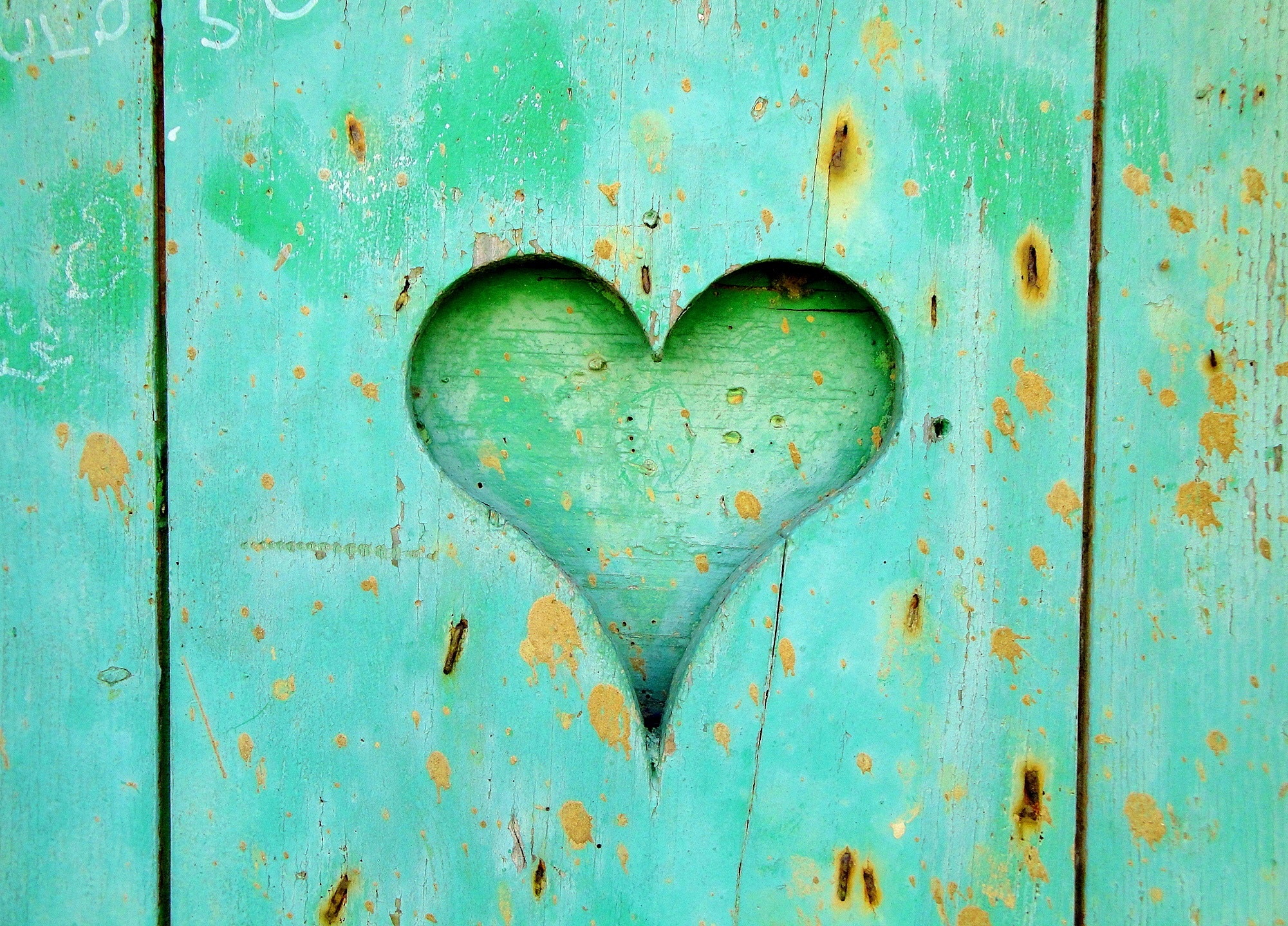 art-close-up-heart-161711.jpg