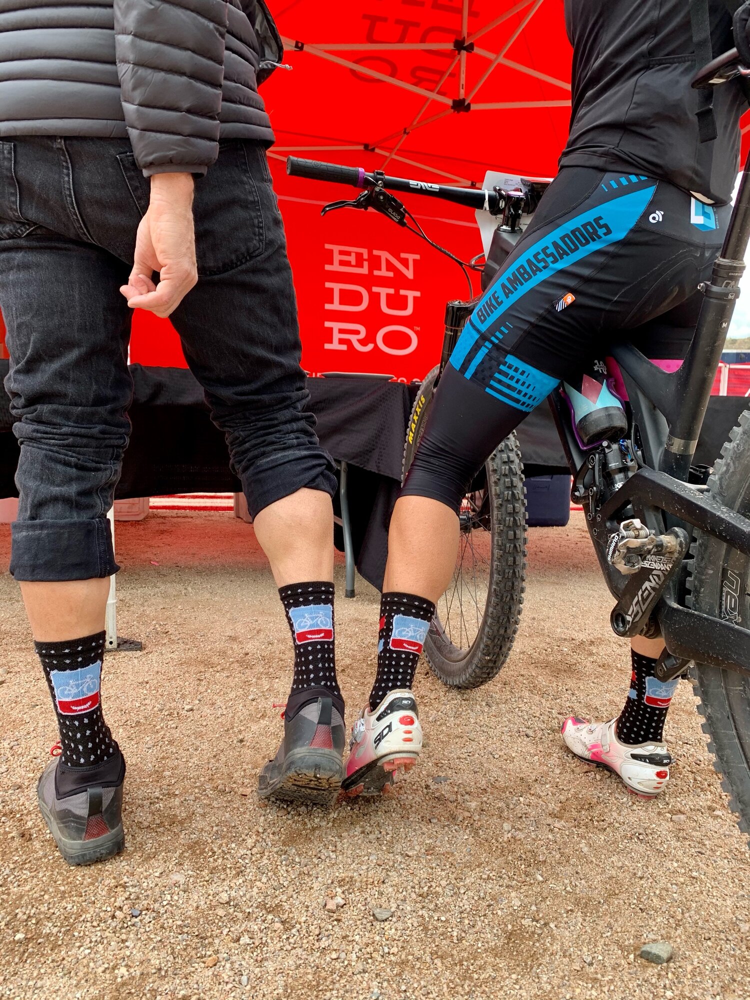 Love it when a fellow PeopleForBikes fan has the same socks ;) ? cred: Julie Lyon