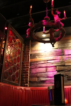 El Bolero Room_Detail 02.JPG