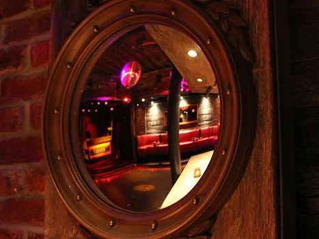 El Bolero Room_Detail 03.JPG