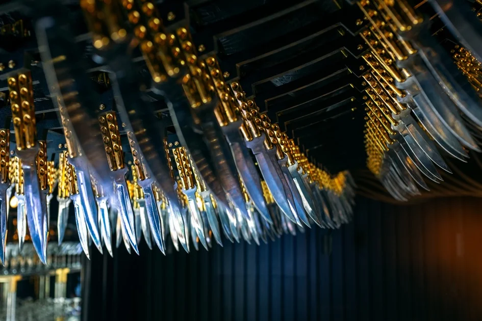 DAGGERS-1125x630.png