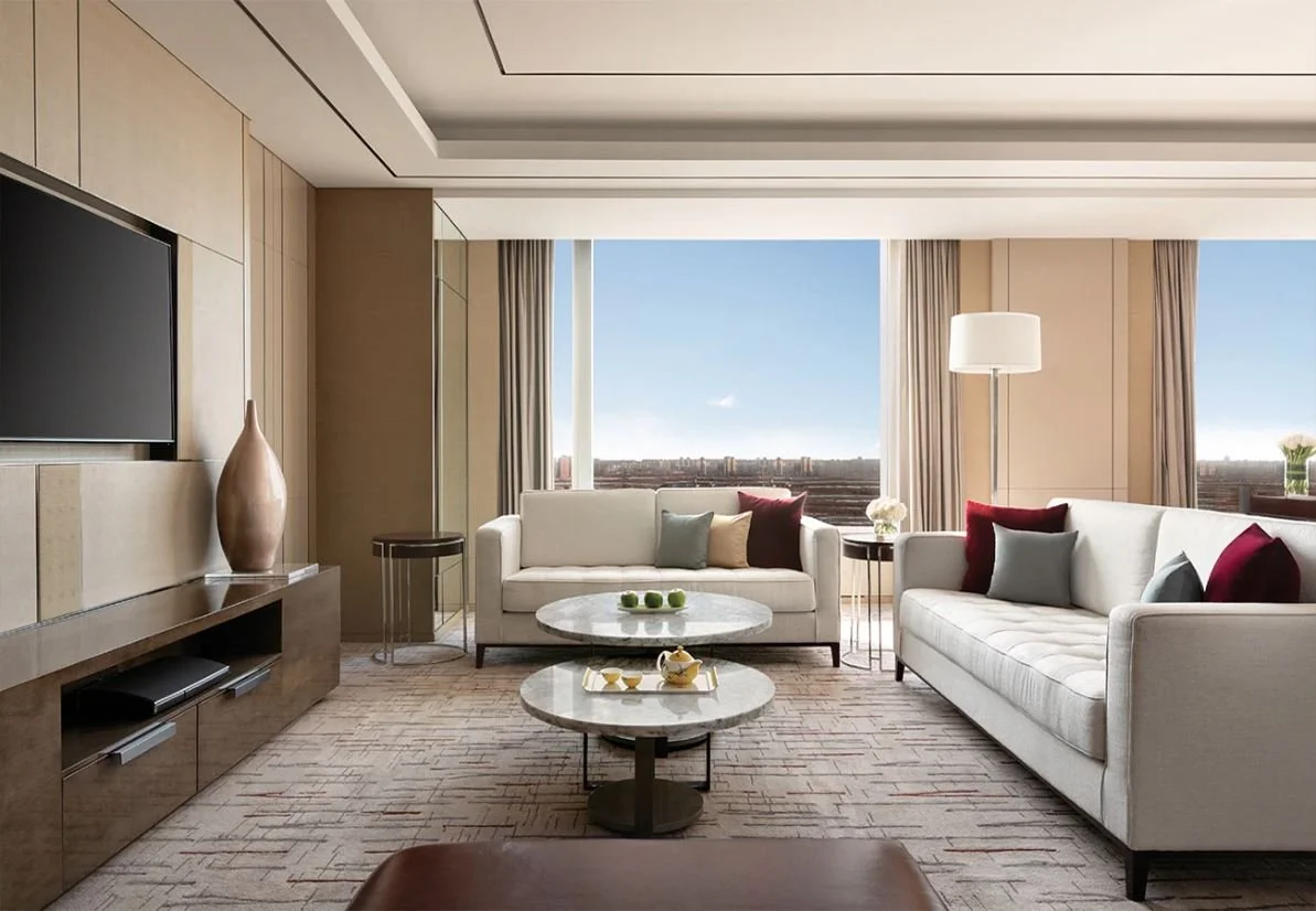 2 bay suite living.JPG