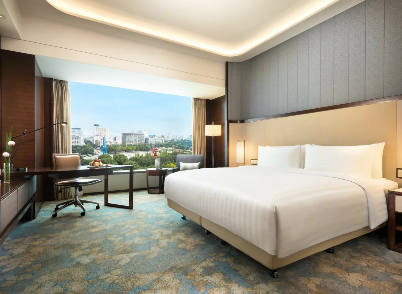 8_Deluxe_City_Review_King_豪华城景房（大床）.jpg