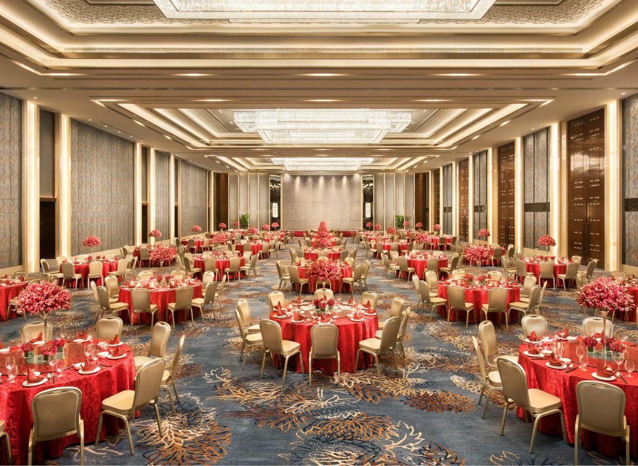 23_Grand_Ballroom_Banquet_齐鲁大宴会厅（中式圆桌）.jpg
