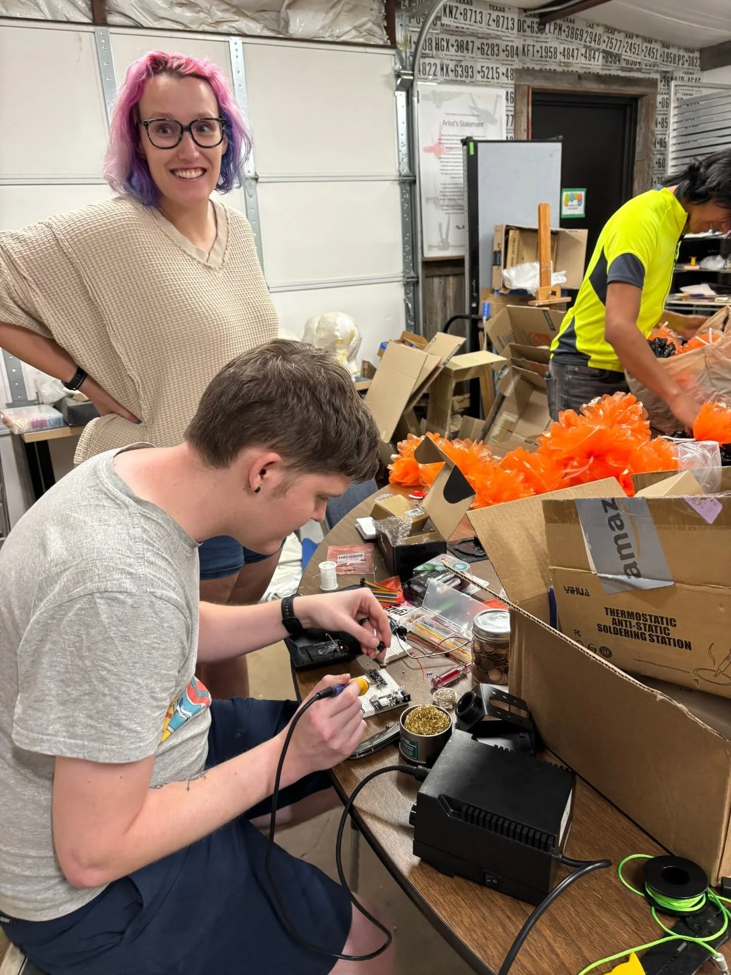 🤍 Some behind-the-scenes photos of the creation of The Art Room's chair in Denton's Scary Chairy Orchard this month!

Thank you to all our volunteers who created The Art Room&rsquo;s Scary Chairy Orchard chair: Marlys Lamar, Jos&eacute; Esteban, Mar