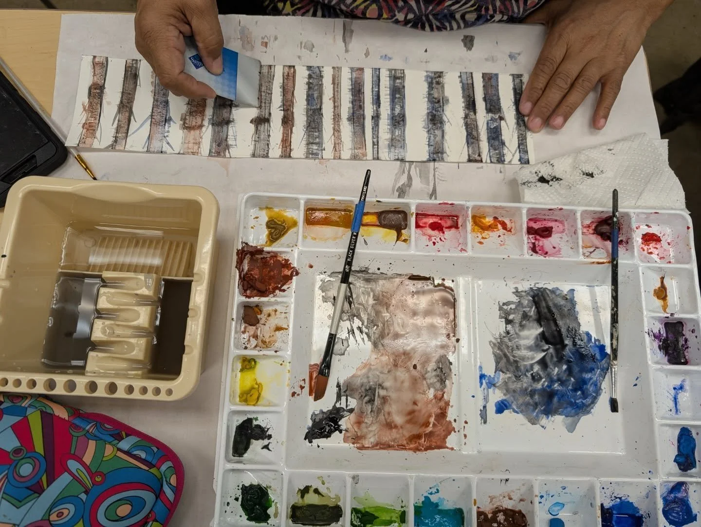 At last week's Therapeutic Thursday, Members learned watercolor techniques to paint trees and winter landscapes and created handmade cards. Beautiful! ❄️🌲

#watercolor #mindfulness #creativity #winter #DentonTx