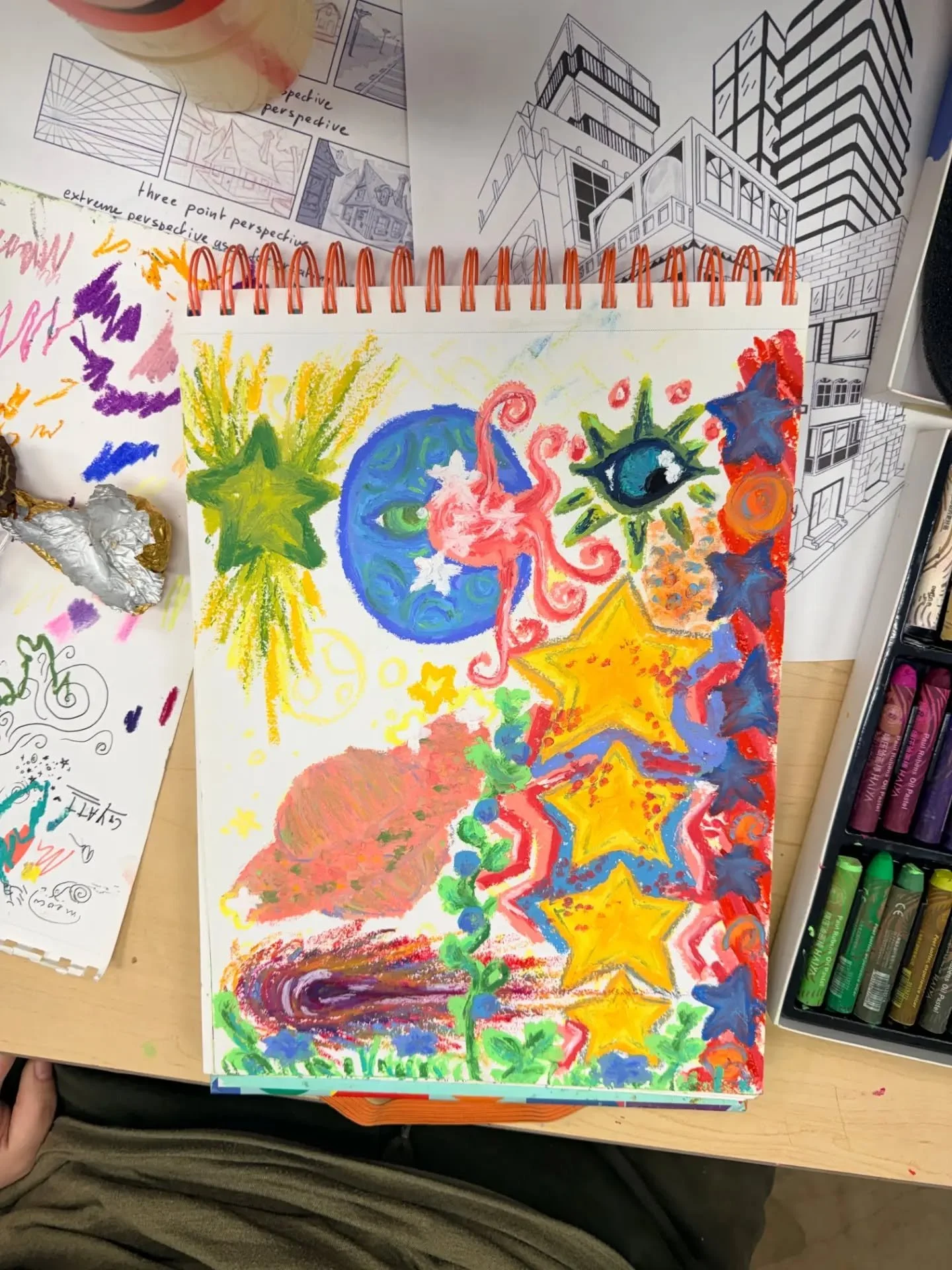 ❤️ Terrific creativity last night at Studio 416, The Art Room's adolescent program! 🖌️✨