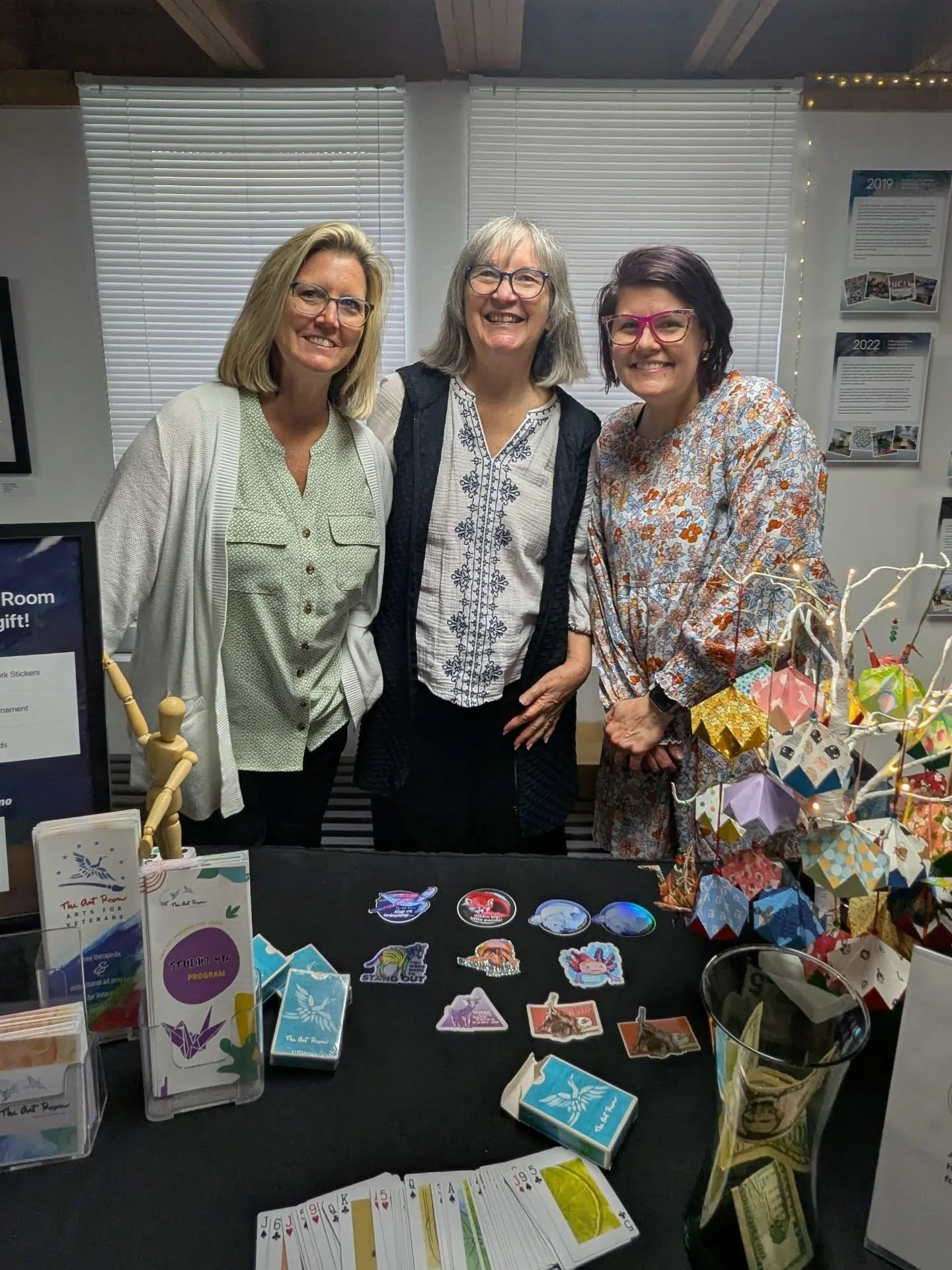 A wonderful time at @untcolab tonight at our Member Exhibition. We're here until 8:00!

📷 art:
Untitled by Zoe Hutton
Egyptian-Style Handmade Hat by Beanny
Untitled by Kim B.
Gladiolus Floral Collection by Majorie Chesebro
The Chakra Project by Lotu