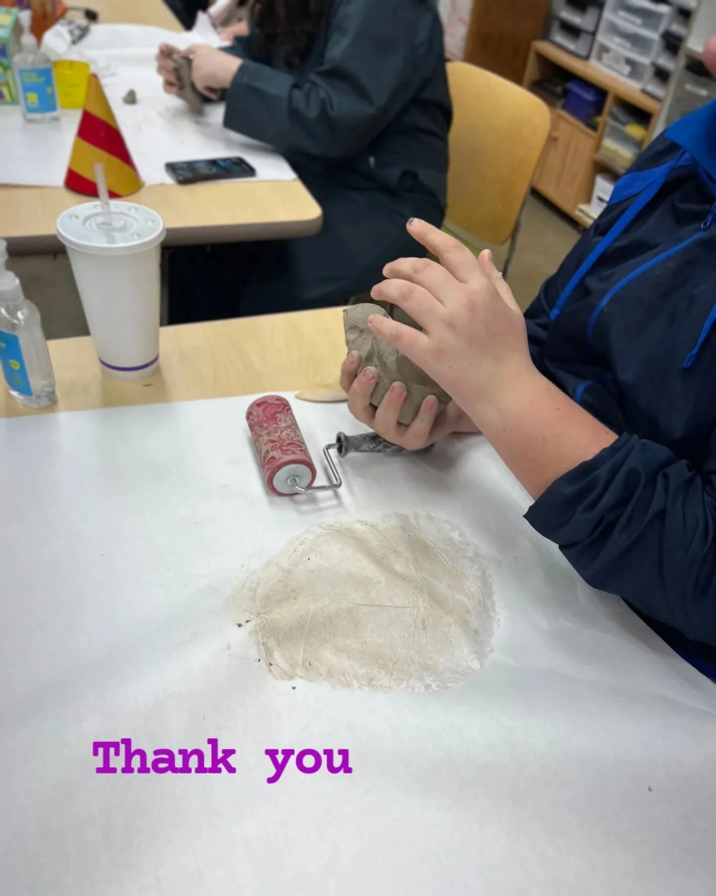 🖌️ Happening tomorrow:

The Art Room's adolescent program, Studio 416, is so grateful to be the recipient of proceeds from The Kathryn Forehand Memorial Exhibition and Charity Sale happening this Saturday. Thank you for your generosity. ❤️

Sat. 3/2