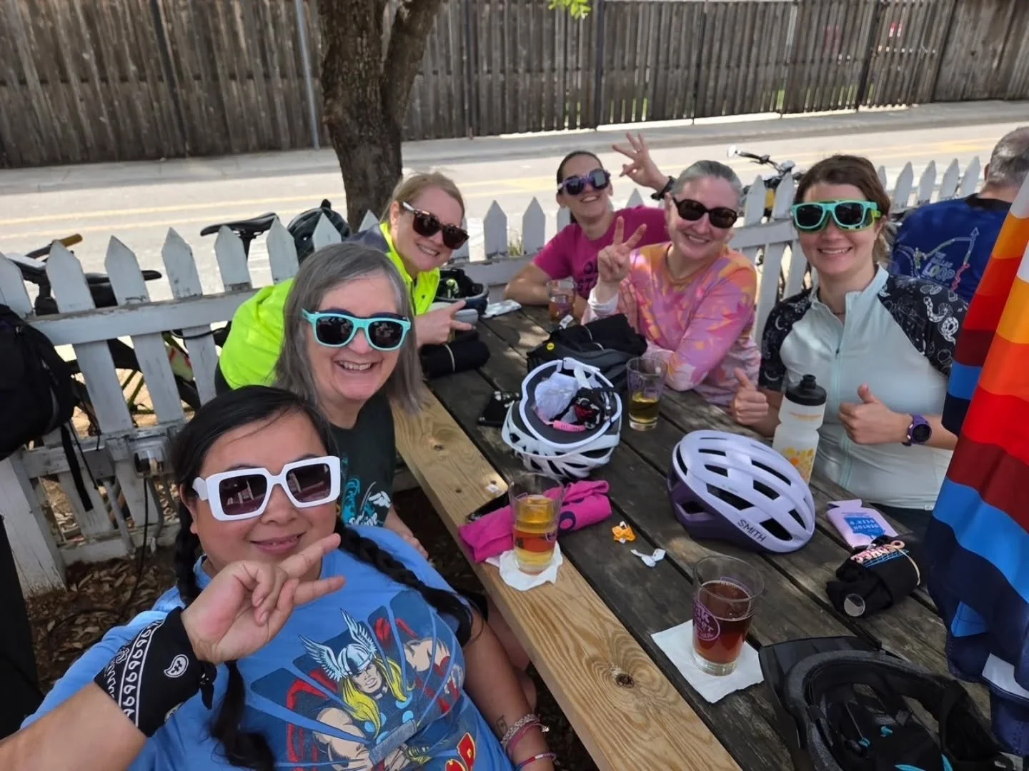 Art Room volunteers had a great time with a great group of people at @oakstreetdrafthouse 's Easter Egg Hunt Bike Ride Sunday.

We're excited to see new and old friends at our Positive Cycology Ride fundraiser on May 16! See our link in bio 🚴💕

htt