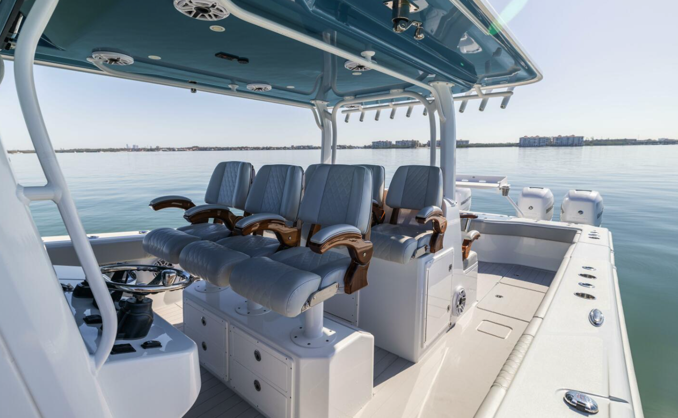 HELM SEATING
