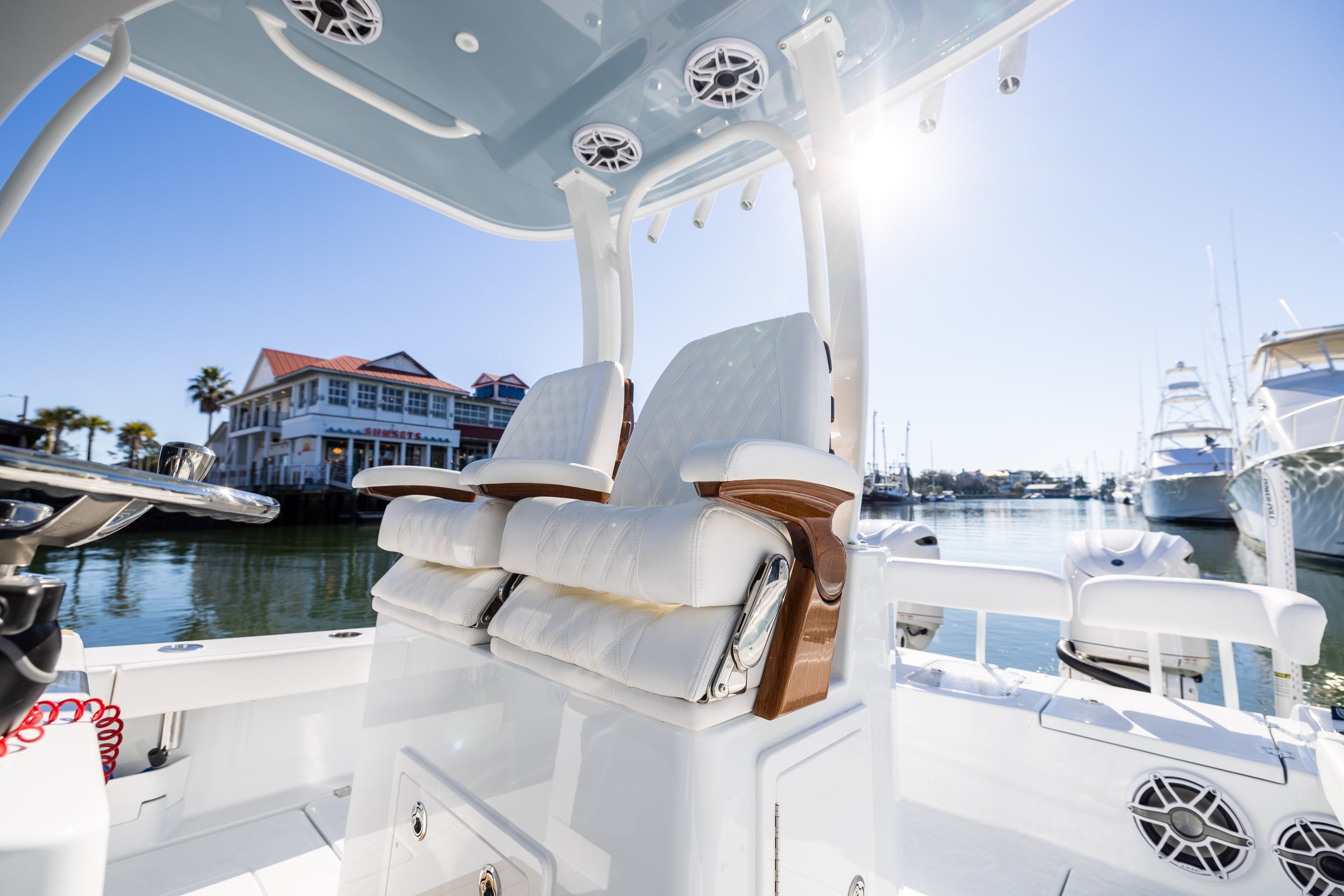 HELM SEATING