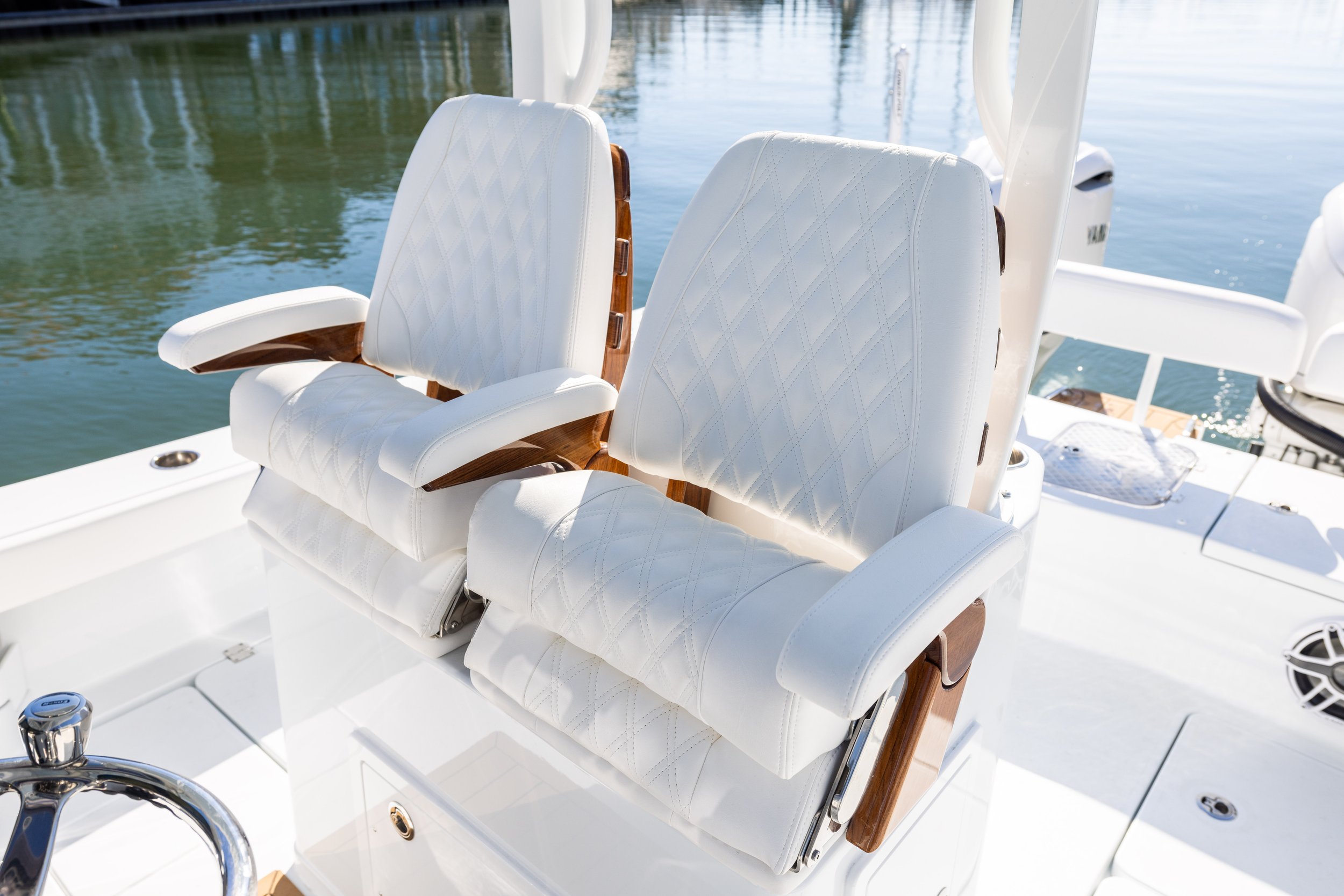 HELM SEATING