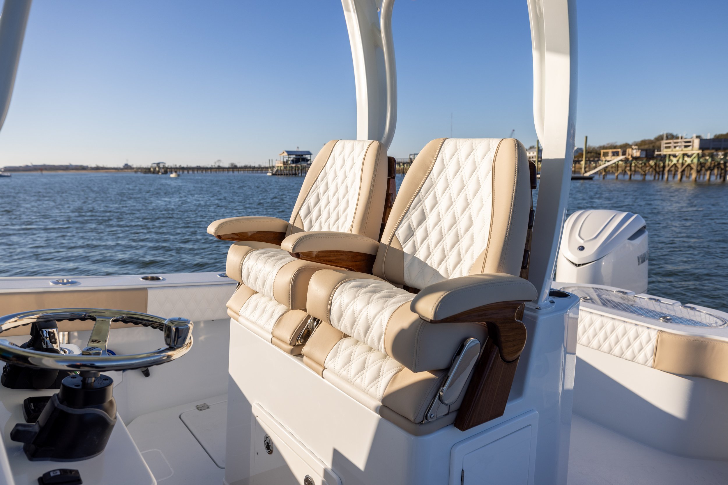 HELM SEATING