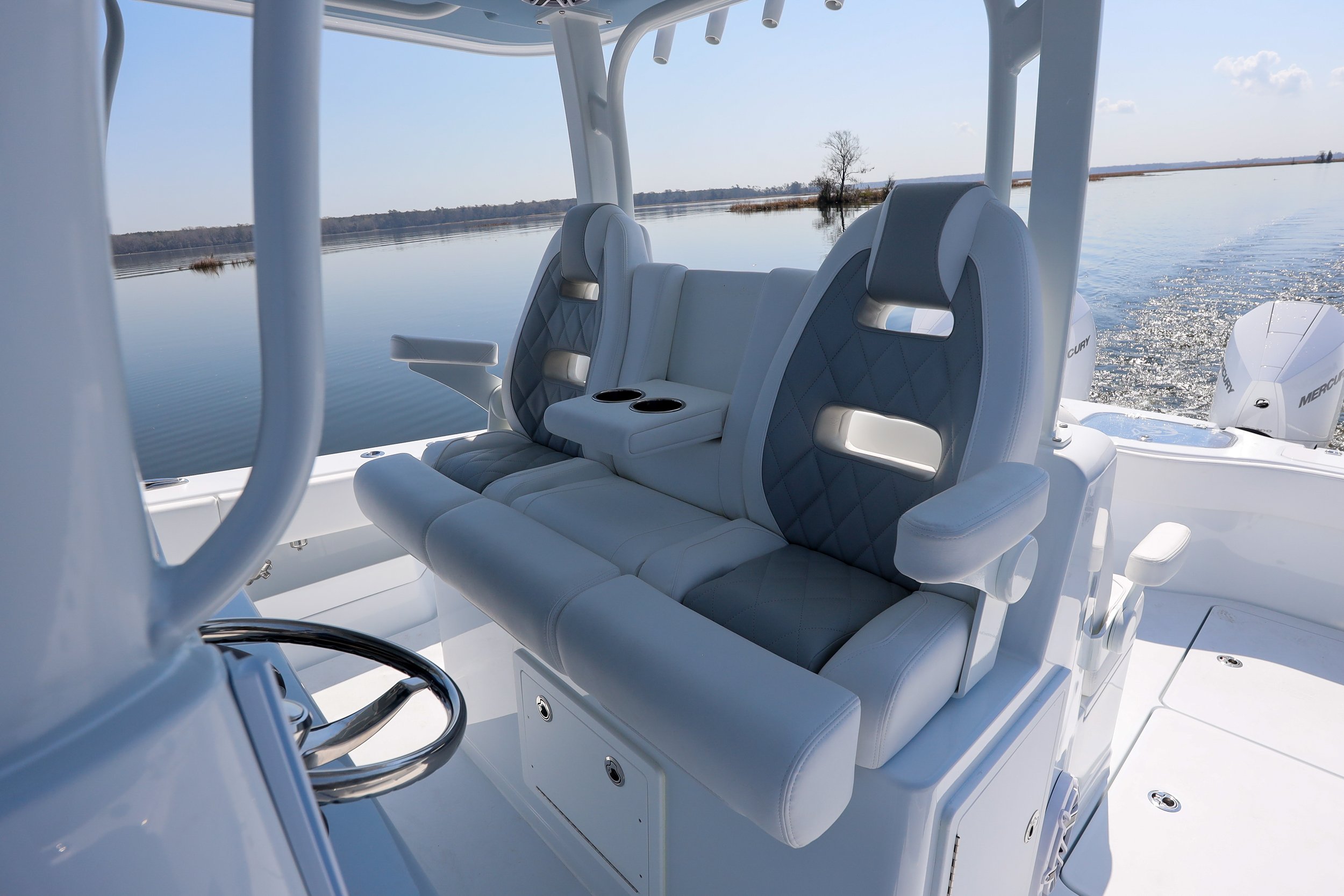 HELM SEATING