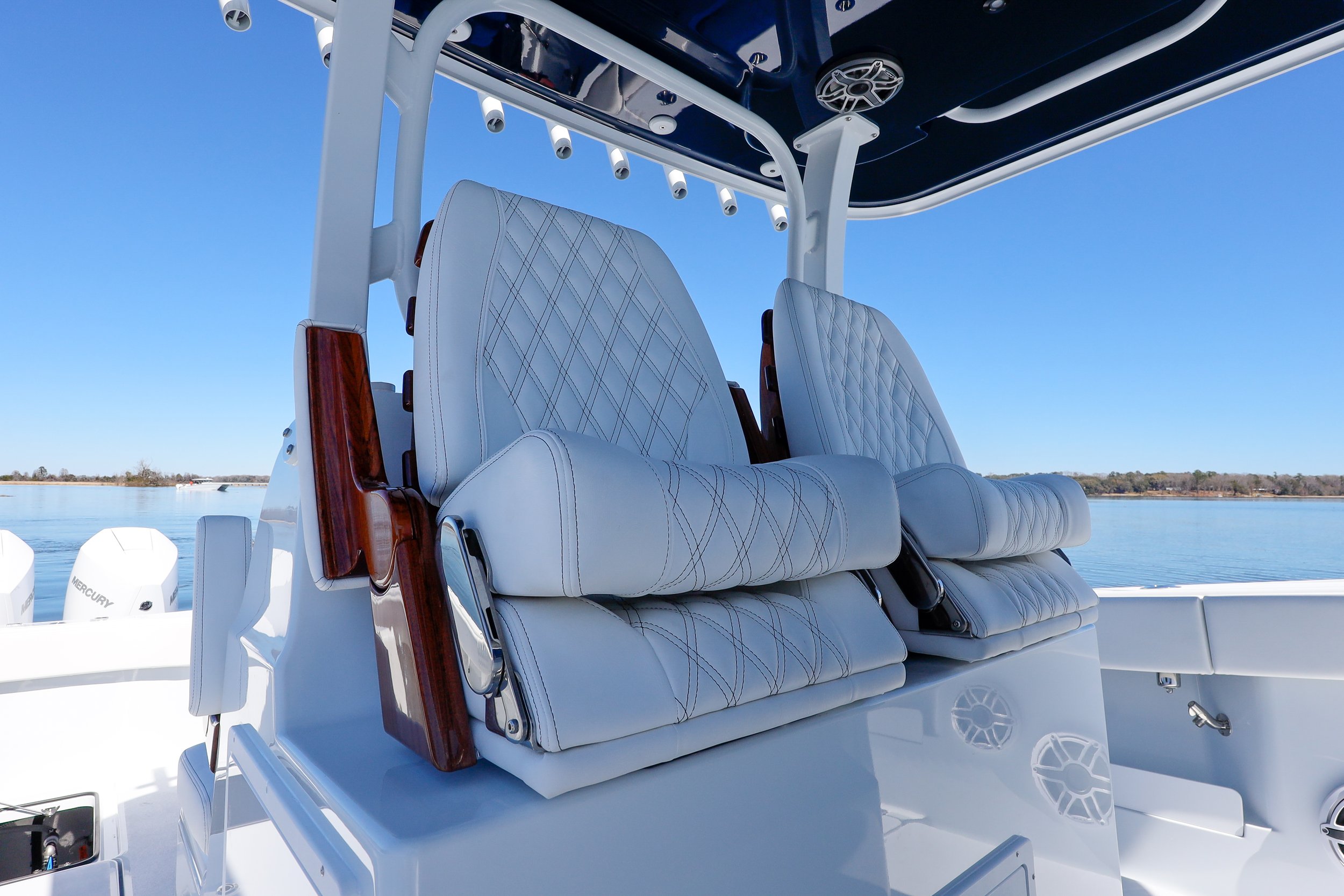 HELM SEATING