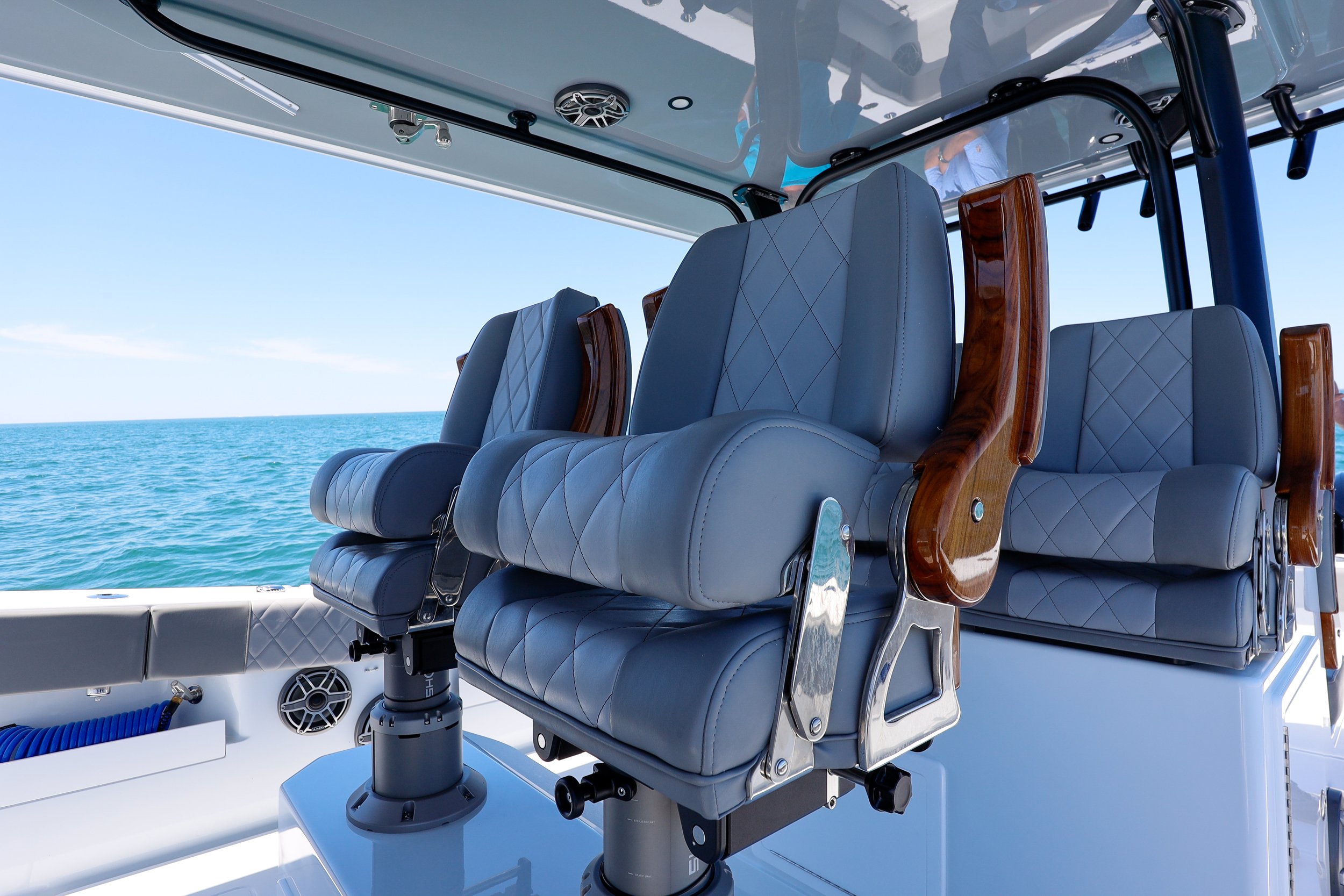 HELM SEATING